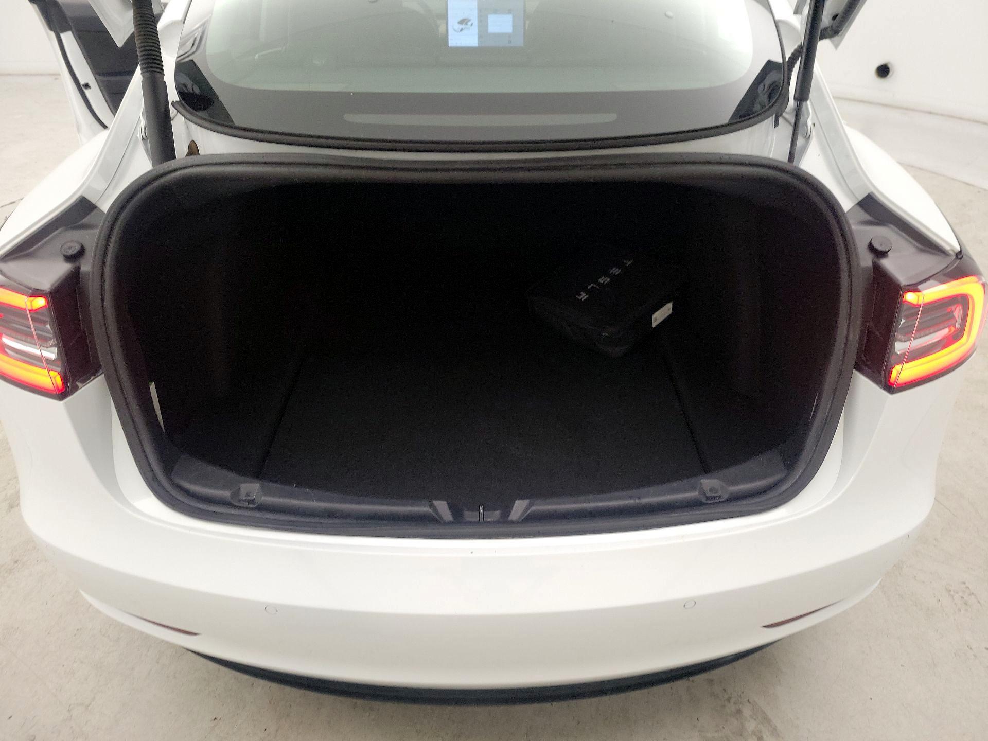 Thumbnail: 2021 Tesla Model 3 - 19