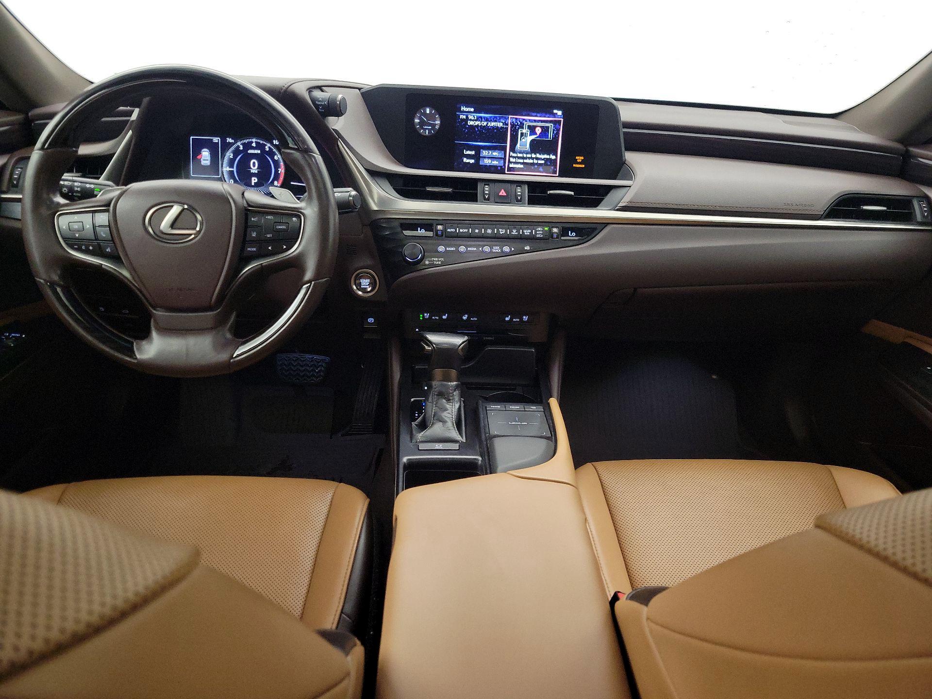 Thumbnail: 2020 Lexus ES - 9