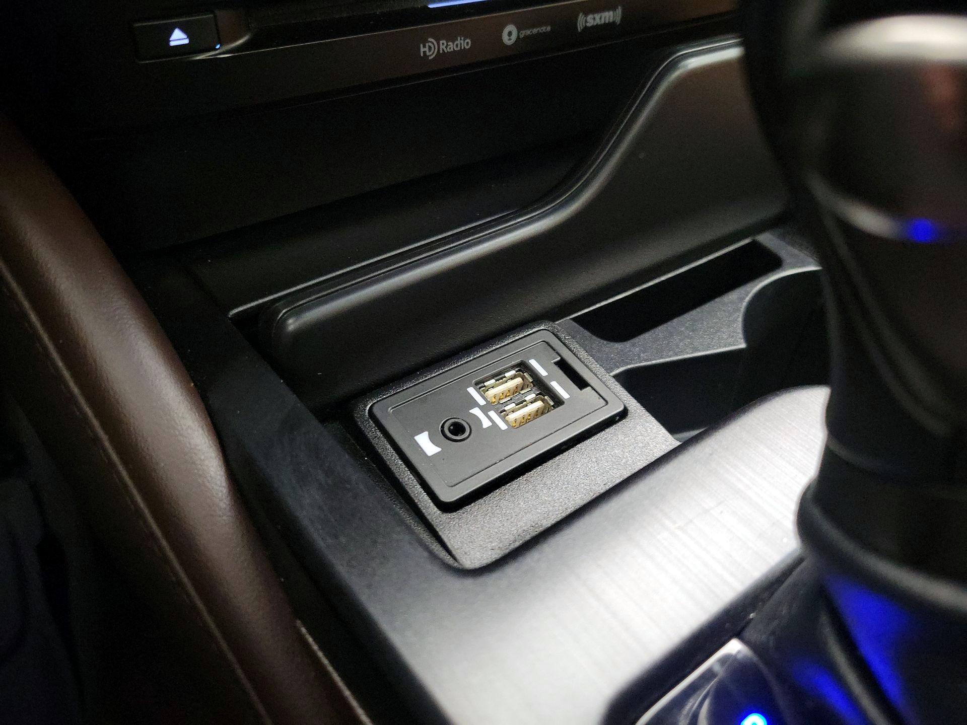 Thumbnail: 2020 Lexus ES - 18