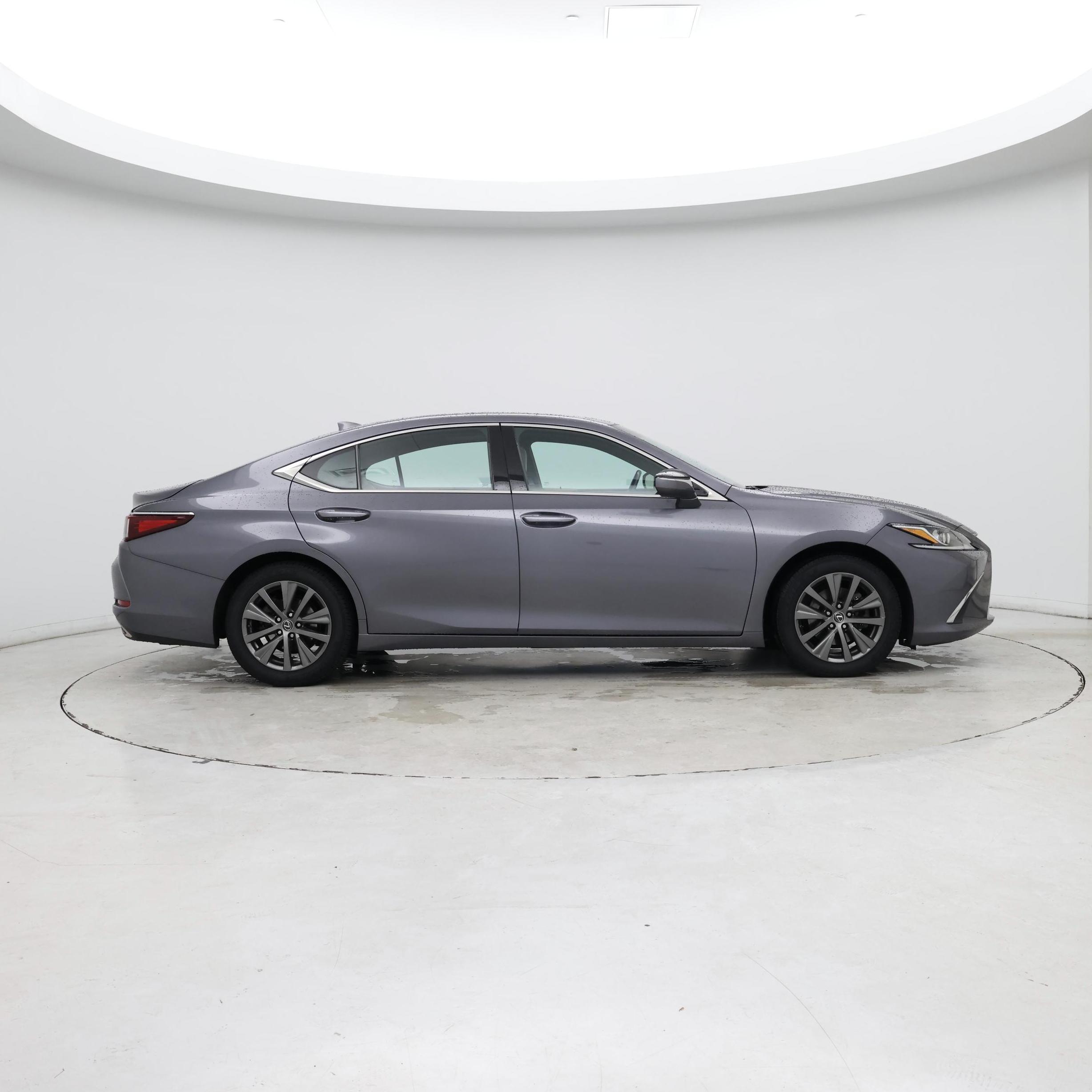 Thumbnail: 2020 Lexus ES - 7