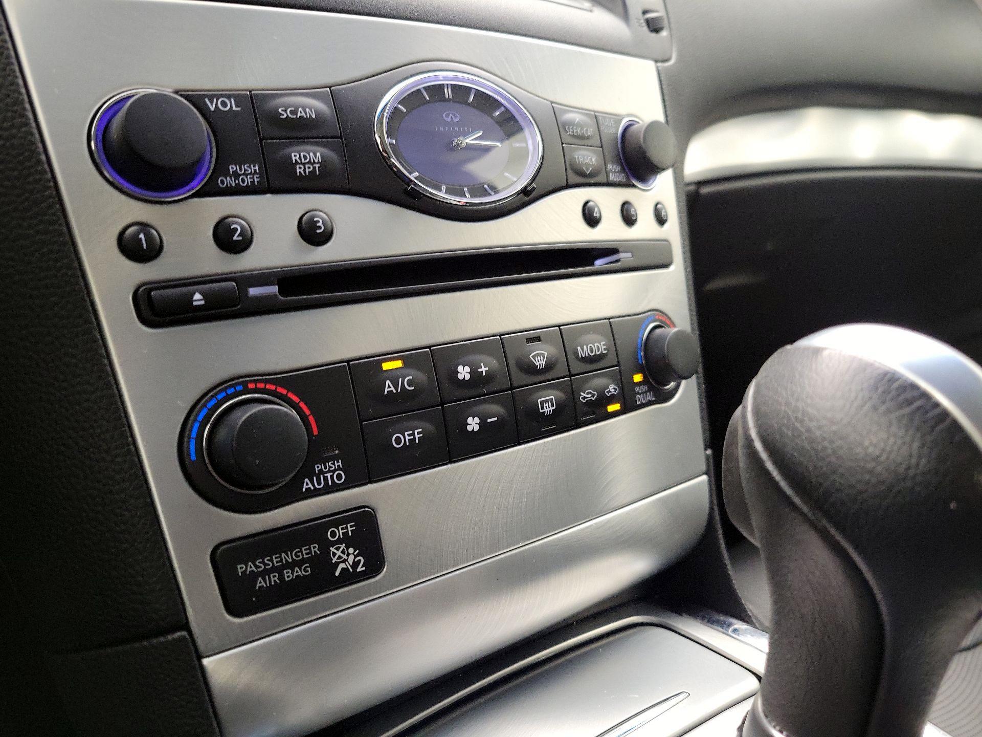 Thumbnail: 2014 INFINITI Q60 - 16