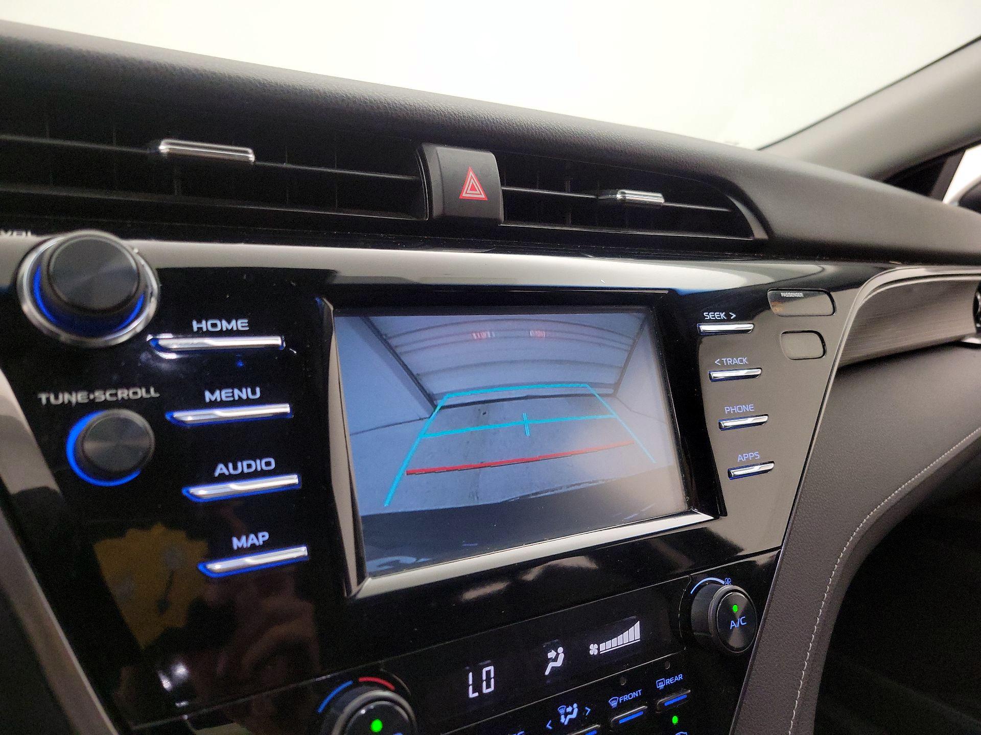 Thumbnail: 2019 Toyota Camry - 14