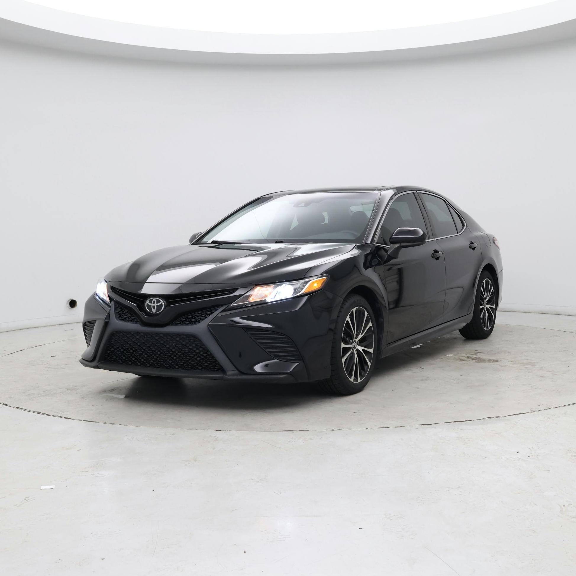 Thumbnail: 2019 Toyota Camry - 4