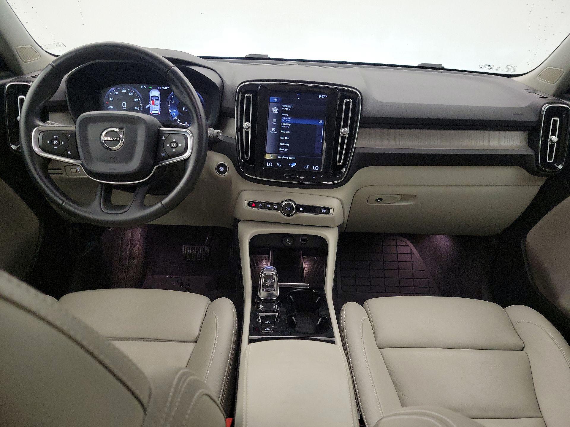 Thumbnail: 2020 Volvo XC40 - 9