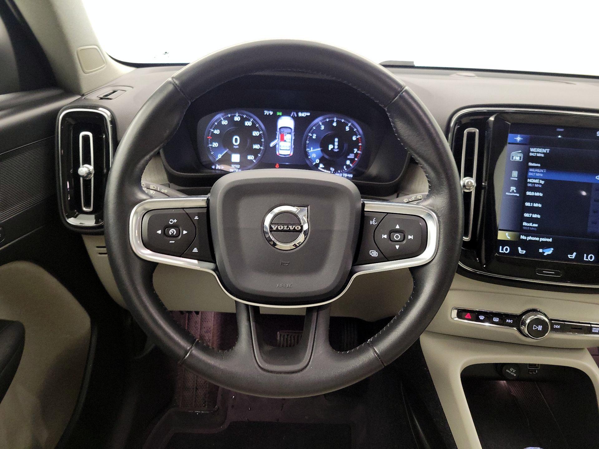 Thumbnail: 2020 Volvo XC40 - 10