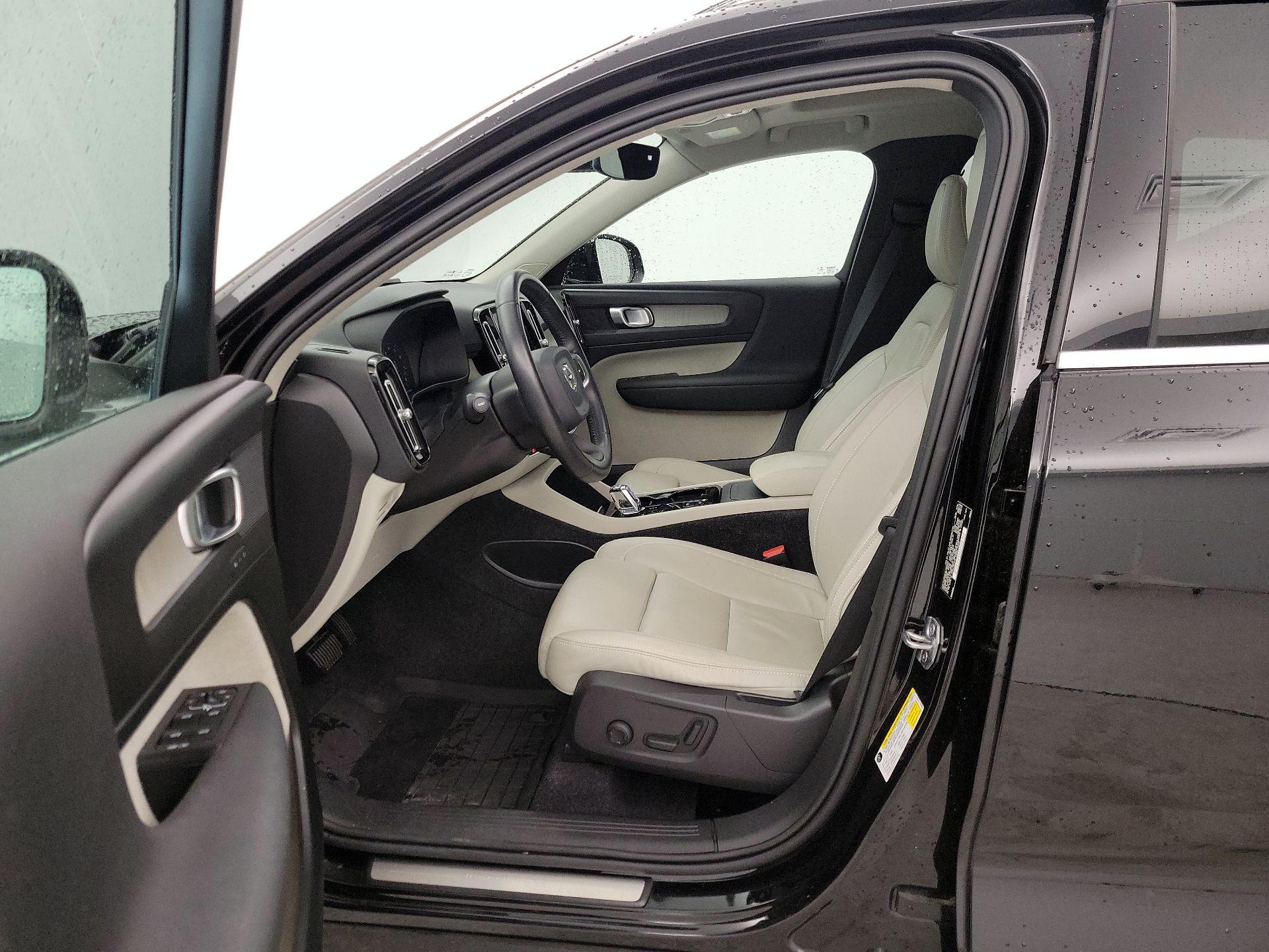 Thumbnail: 2020 Volvo XC40 - 11