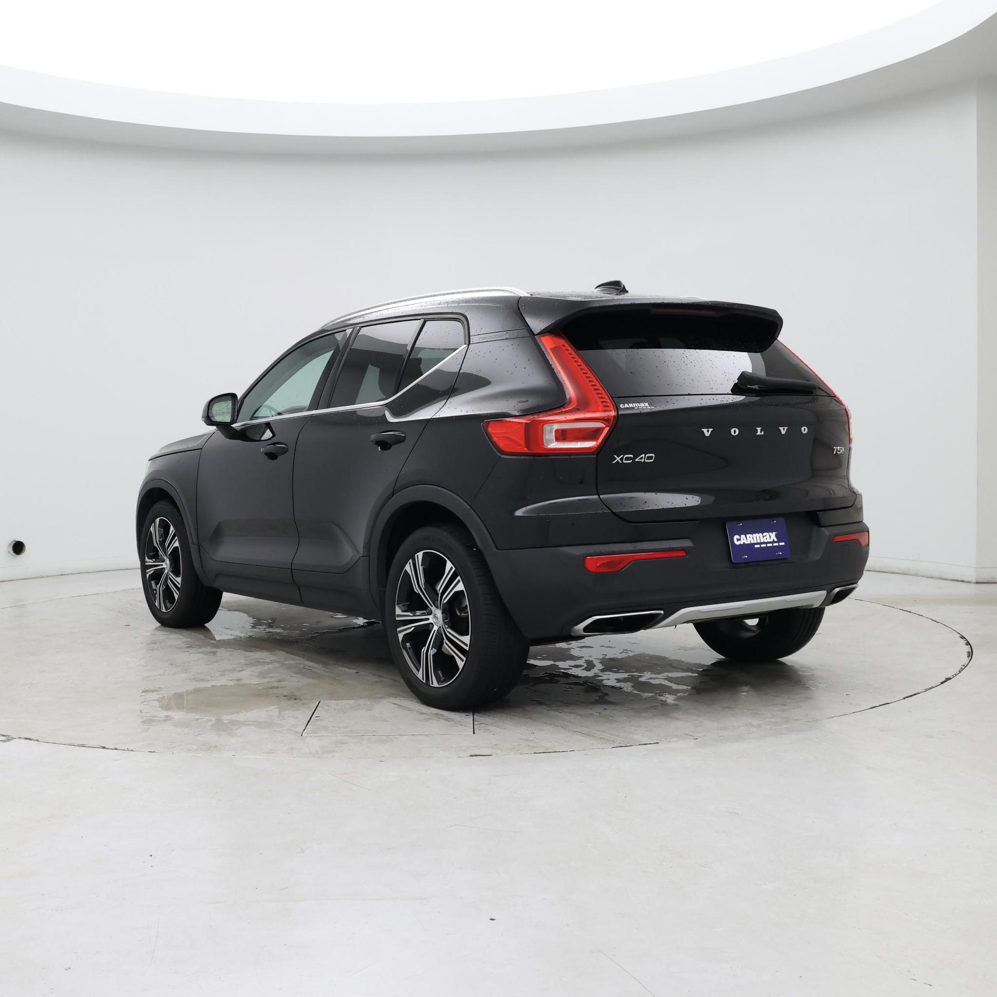 Thumbnail: 2020 Volvo XC40 - 2