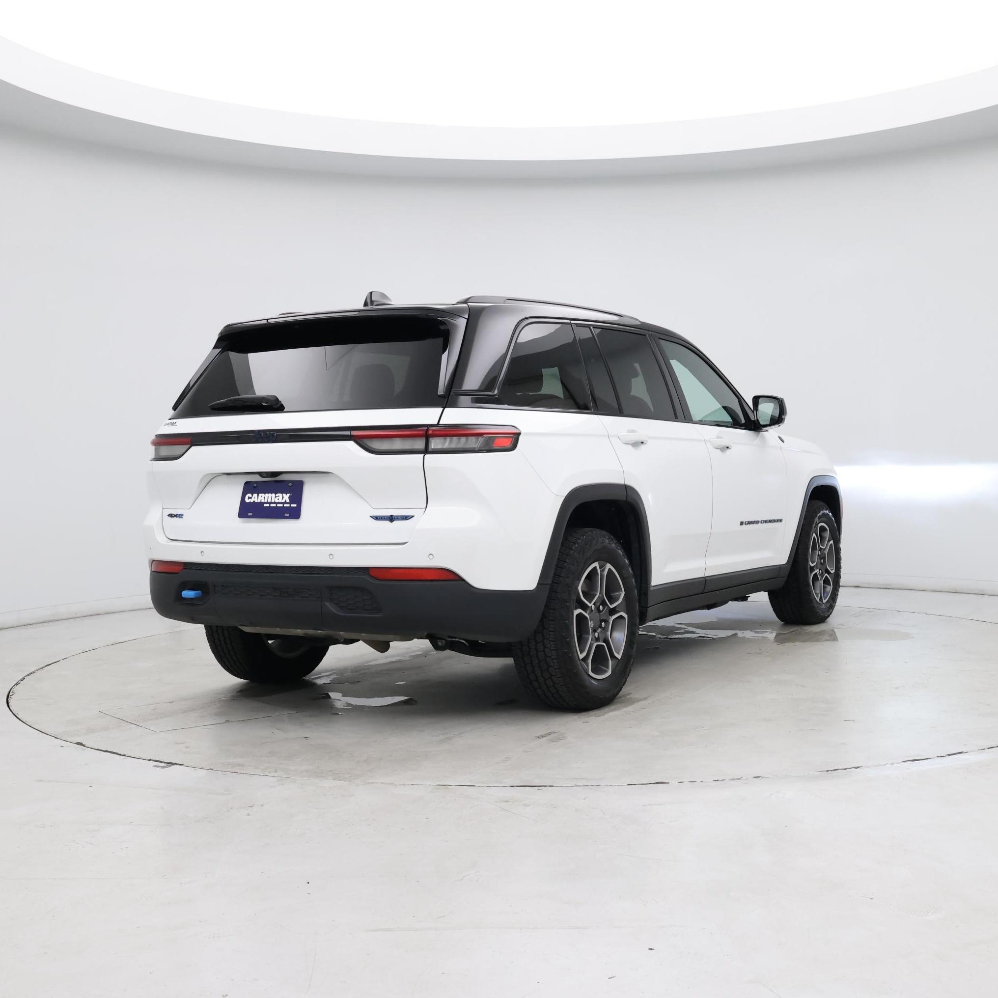 Thumbnail: 2023 Jeep Grand Cherokee - 8