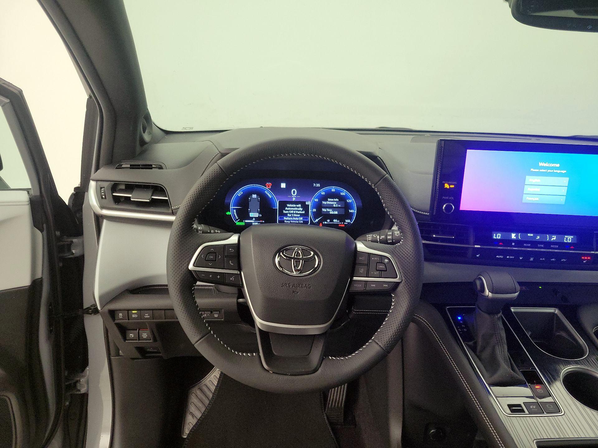 Thumbnail: 2025 Toyota Sienna - 10