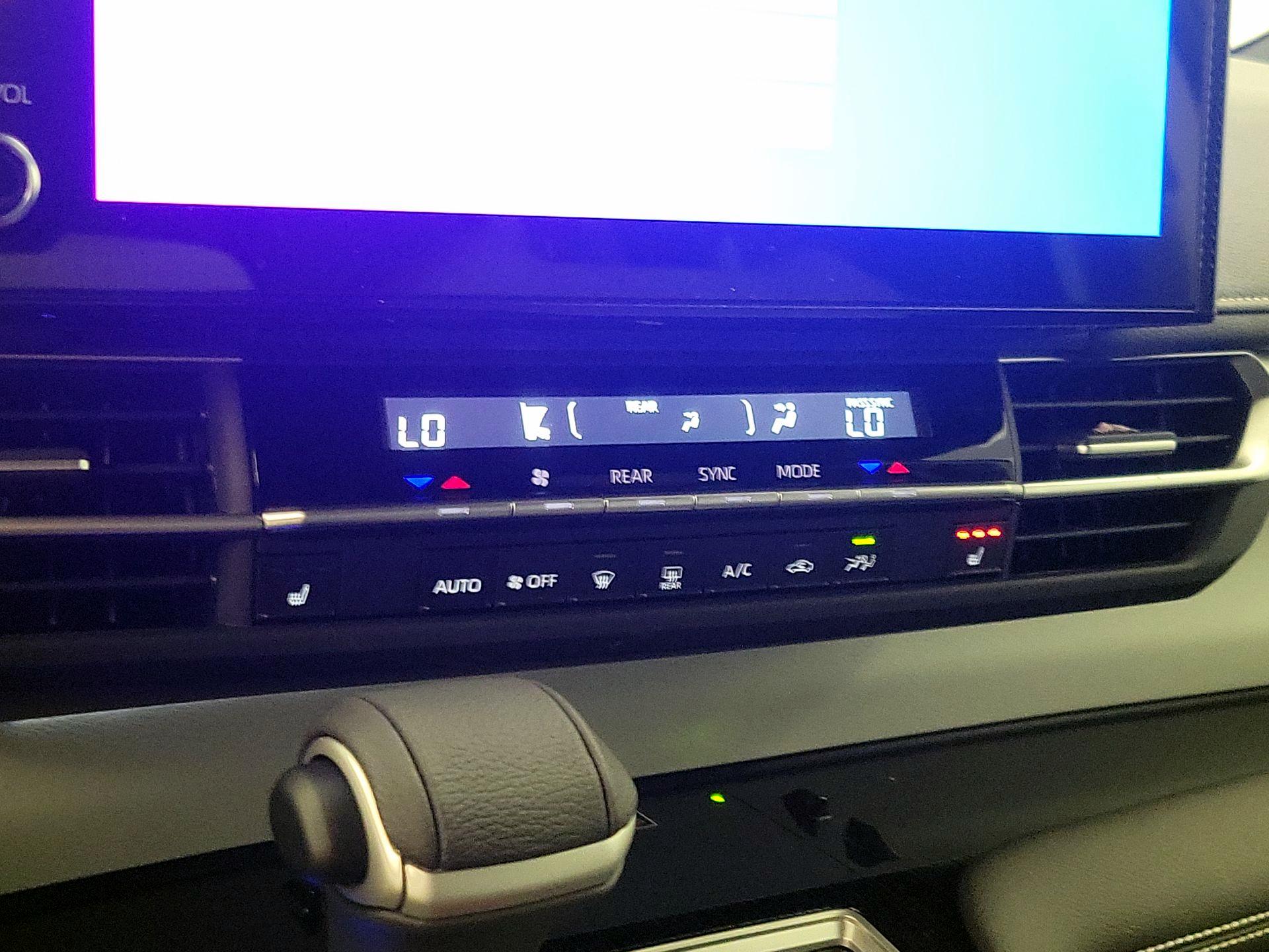 Thumbnail: 2025 Toyota Sienna - 16