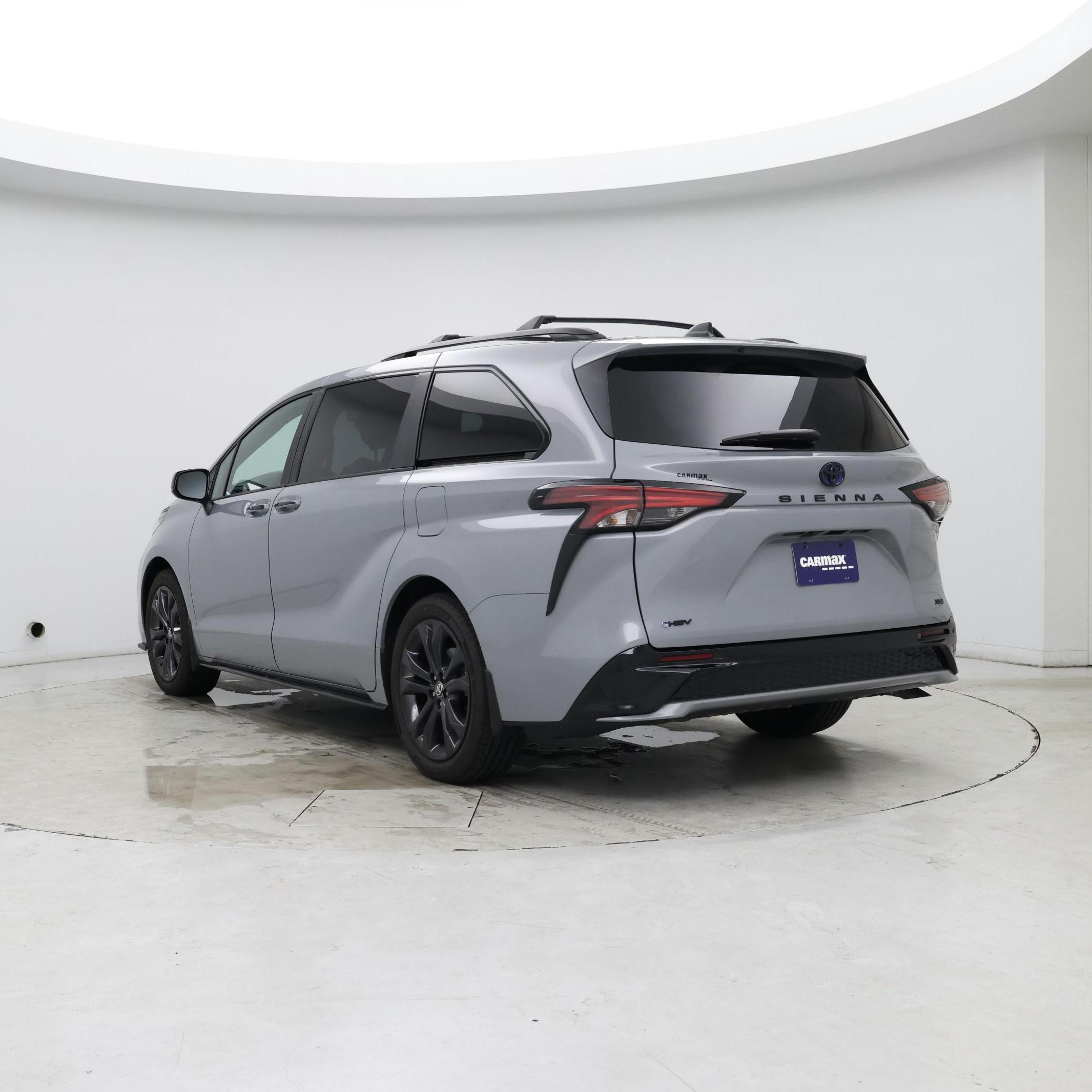 Thumbnail: 2025 Toyota Sienna - 2