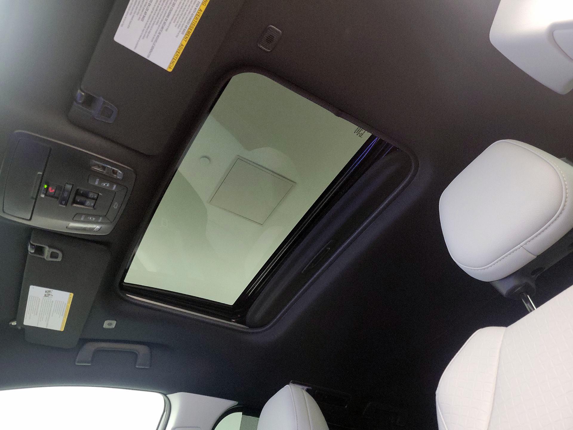 Thumbnail: 2025 Toyota Sienna - 19