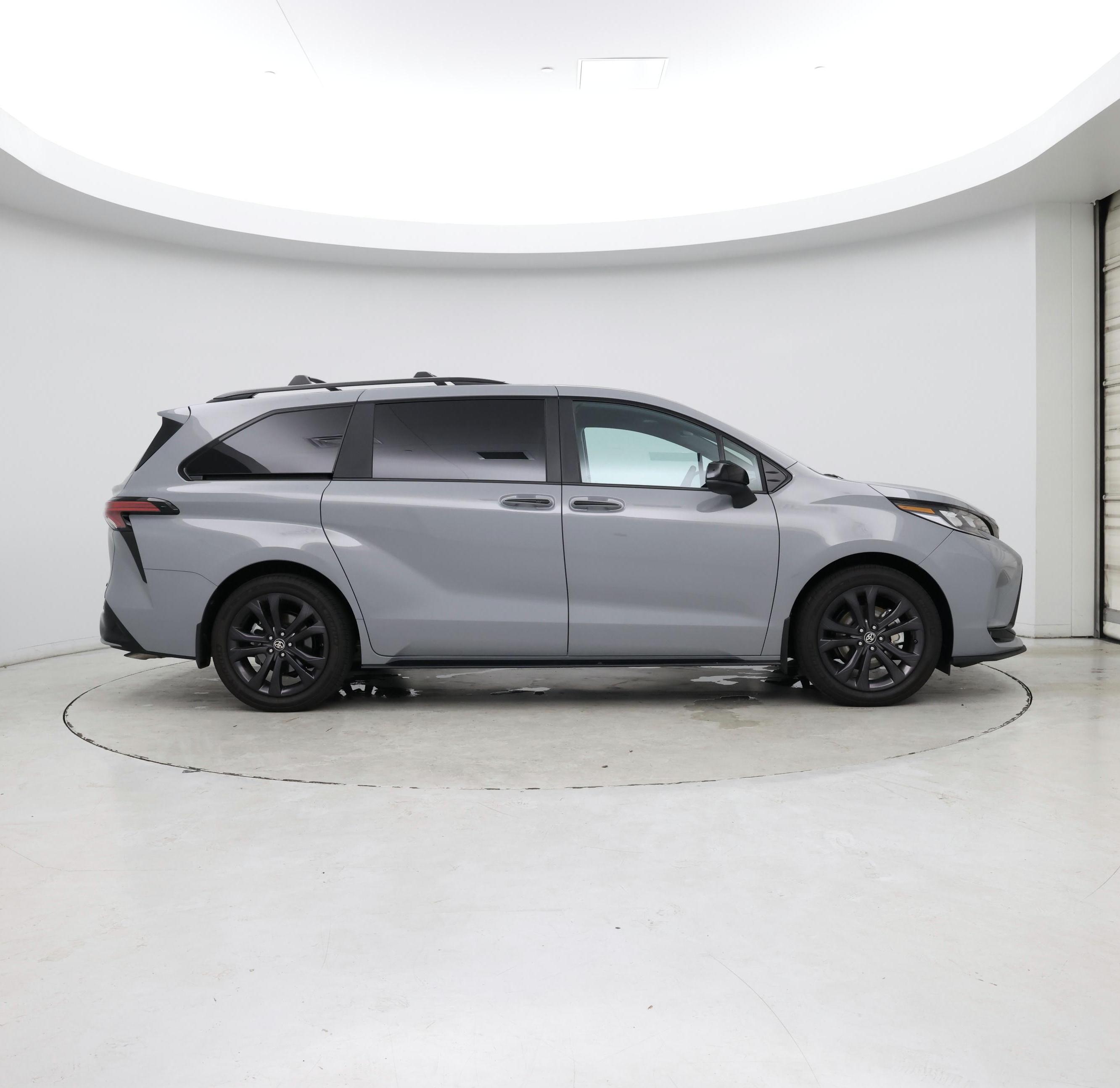 Thumbnail: 2025 Toyota Sienna - 7