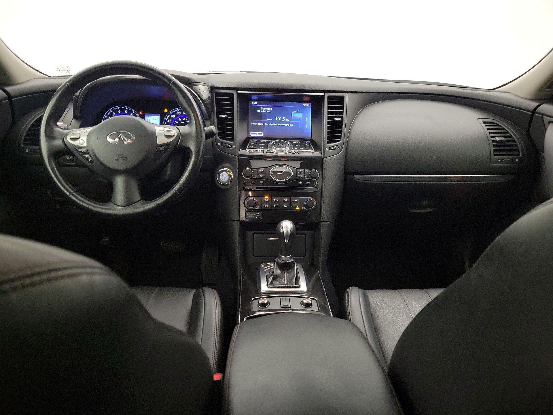 Thumbnail: 2017 INFINITI QX70 - 9