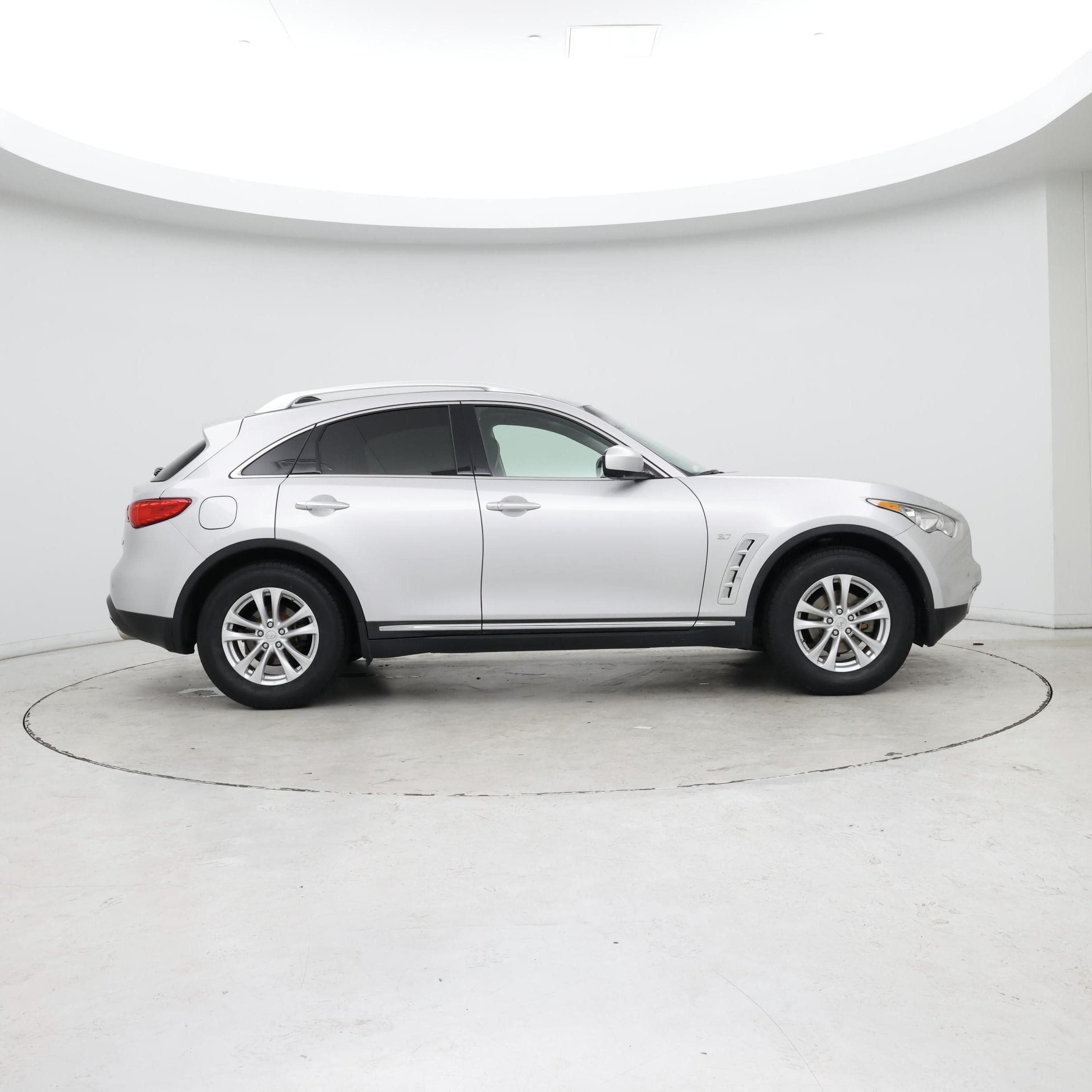 Thumbnail: 2017 INFINITI QX70 - 7