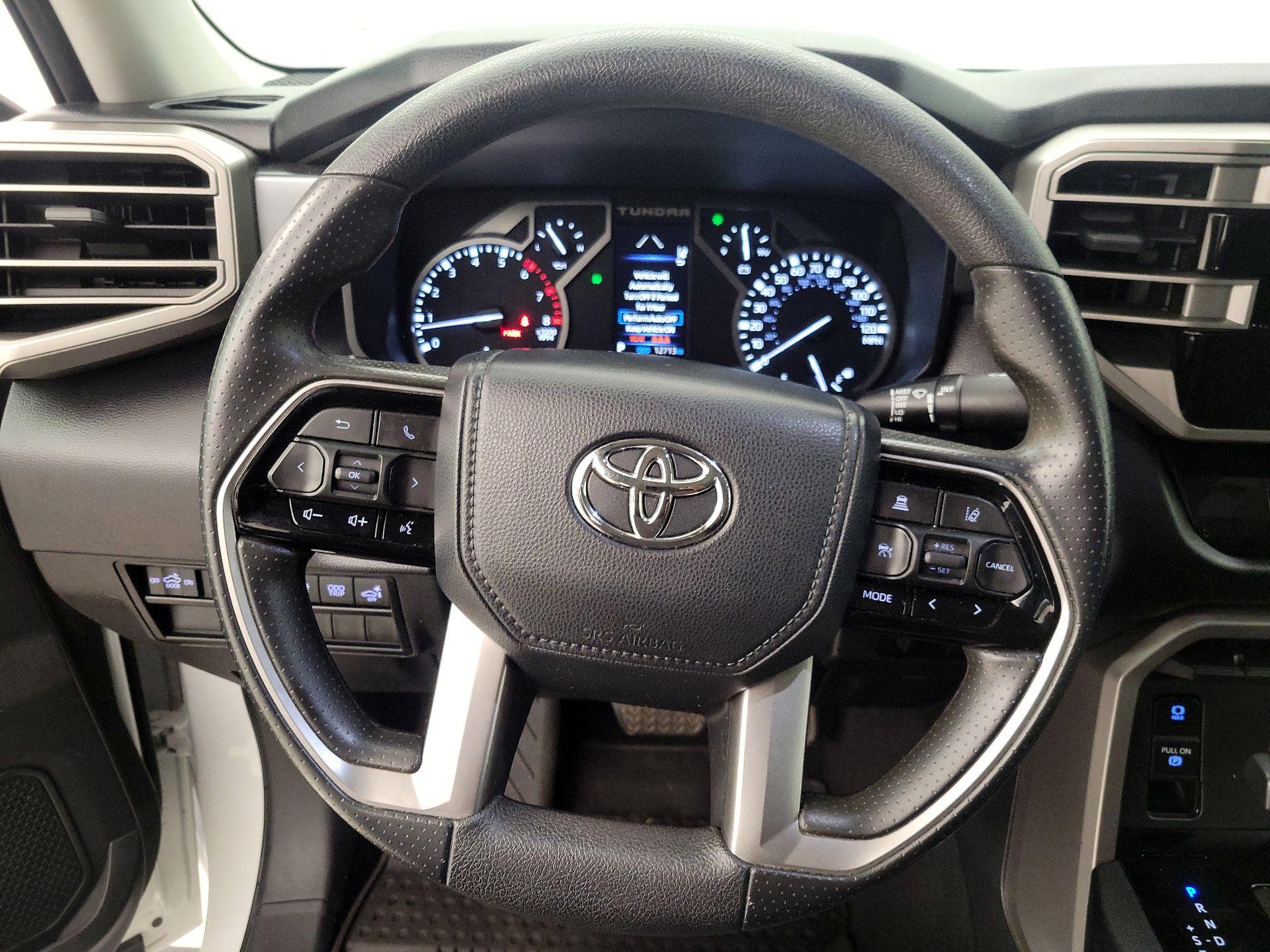 Thumbnail: 2022 Toyota Tundra - 10