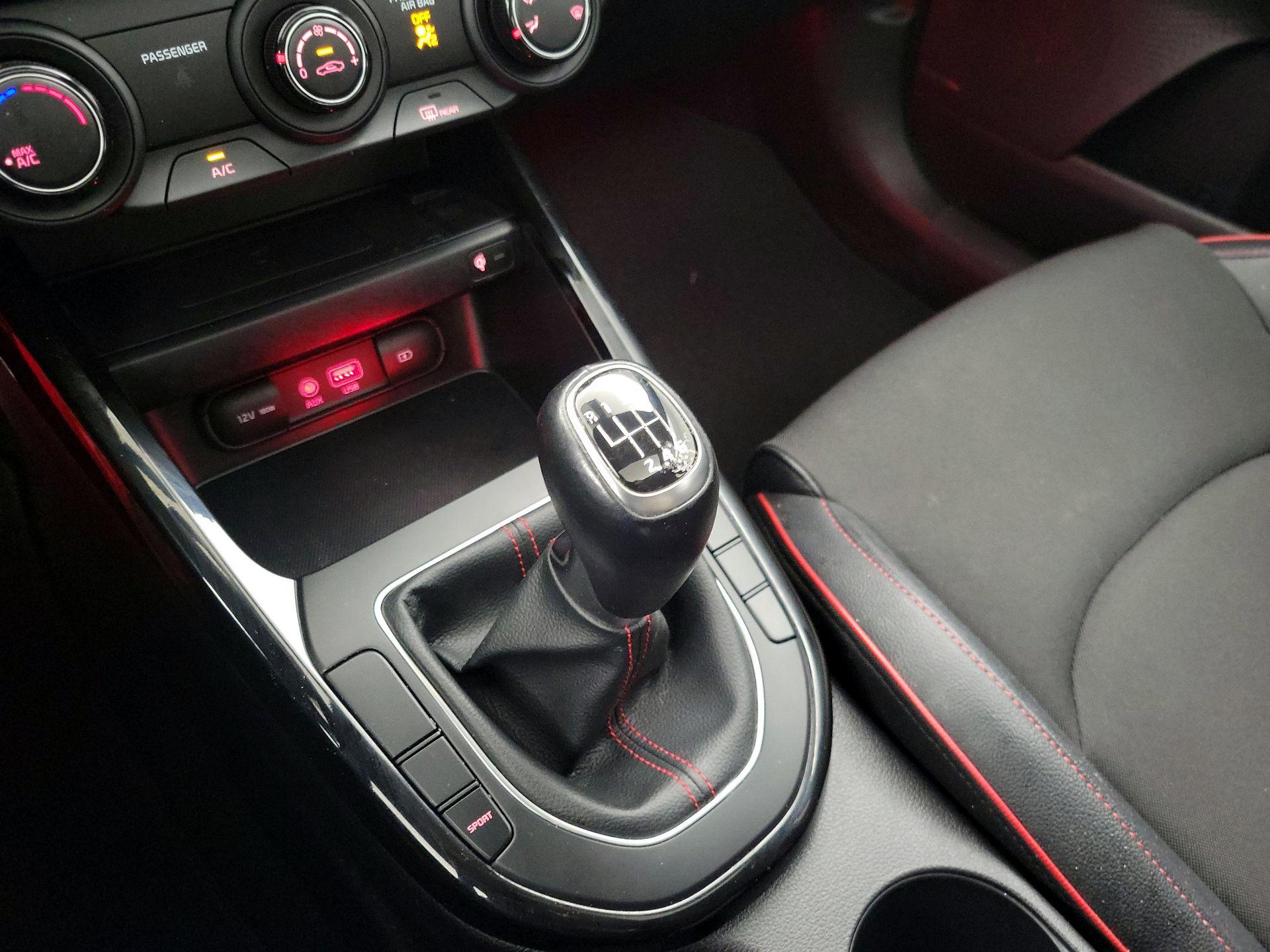 Thumbnail: 2020 Kia Forte - 17
