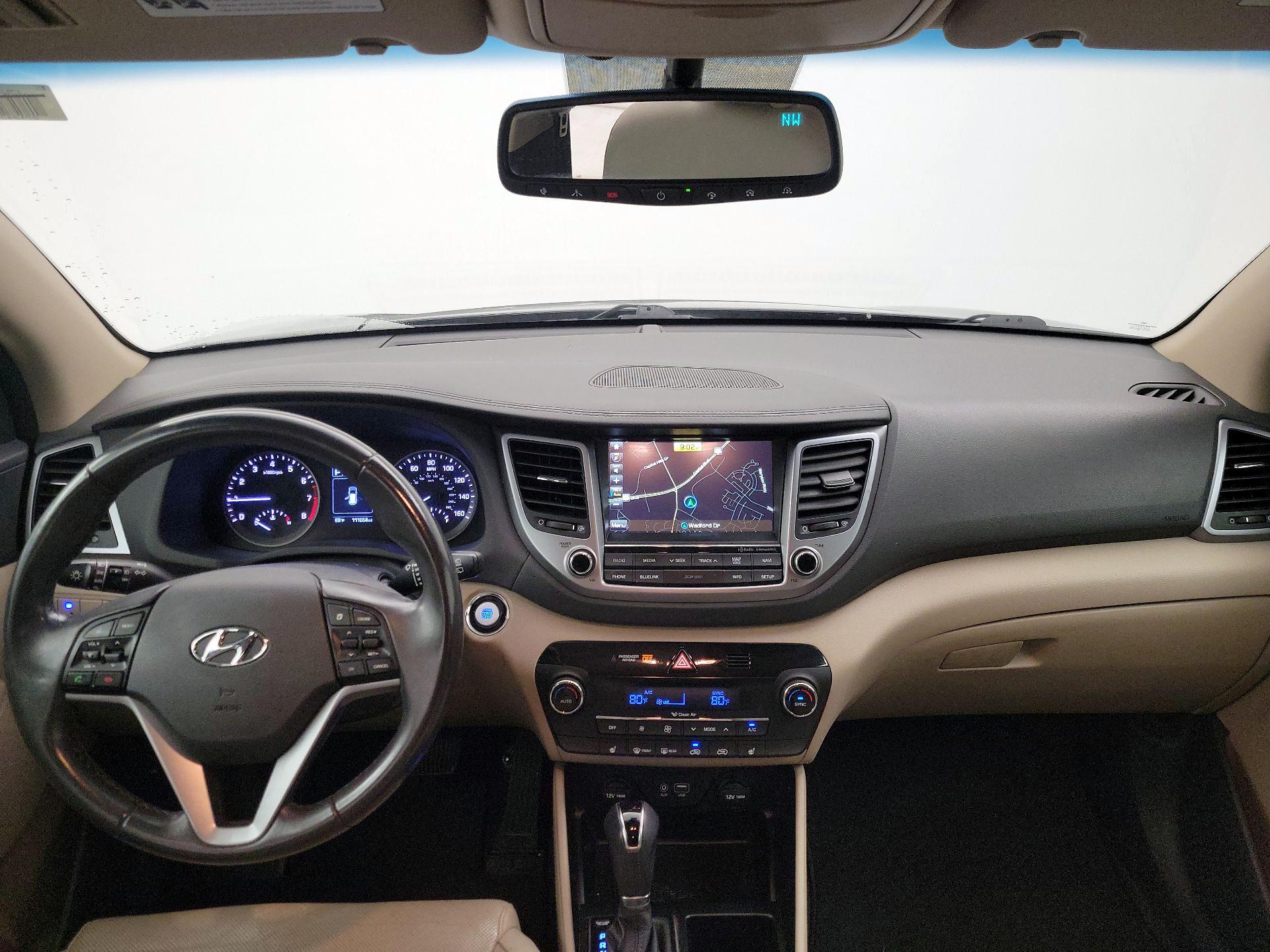 Thumbnail: 2016 Hyundai Tucson - 9