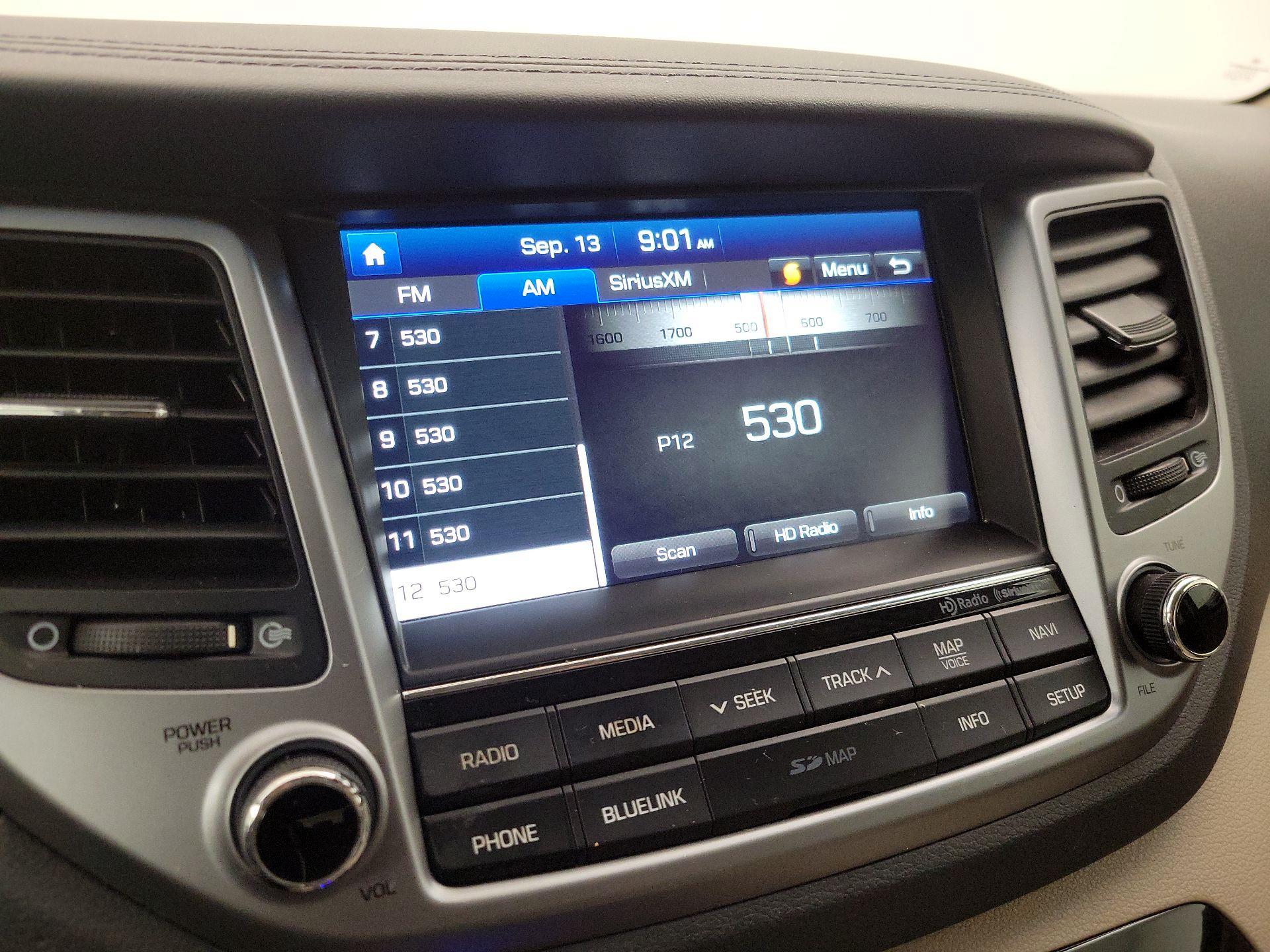 Thumbnail: 2016 Hyundai Tucson - 16