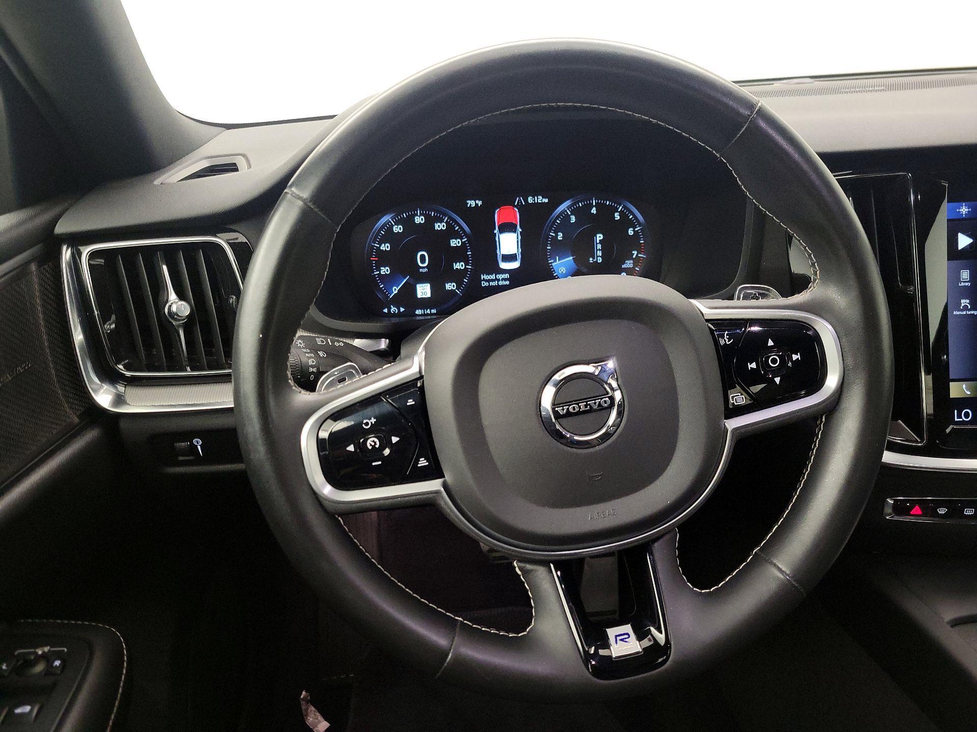 Thumbnail: 2019 Volvo S60 - 10