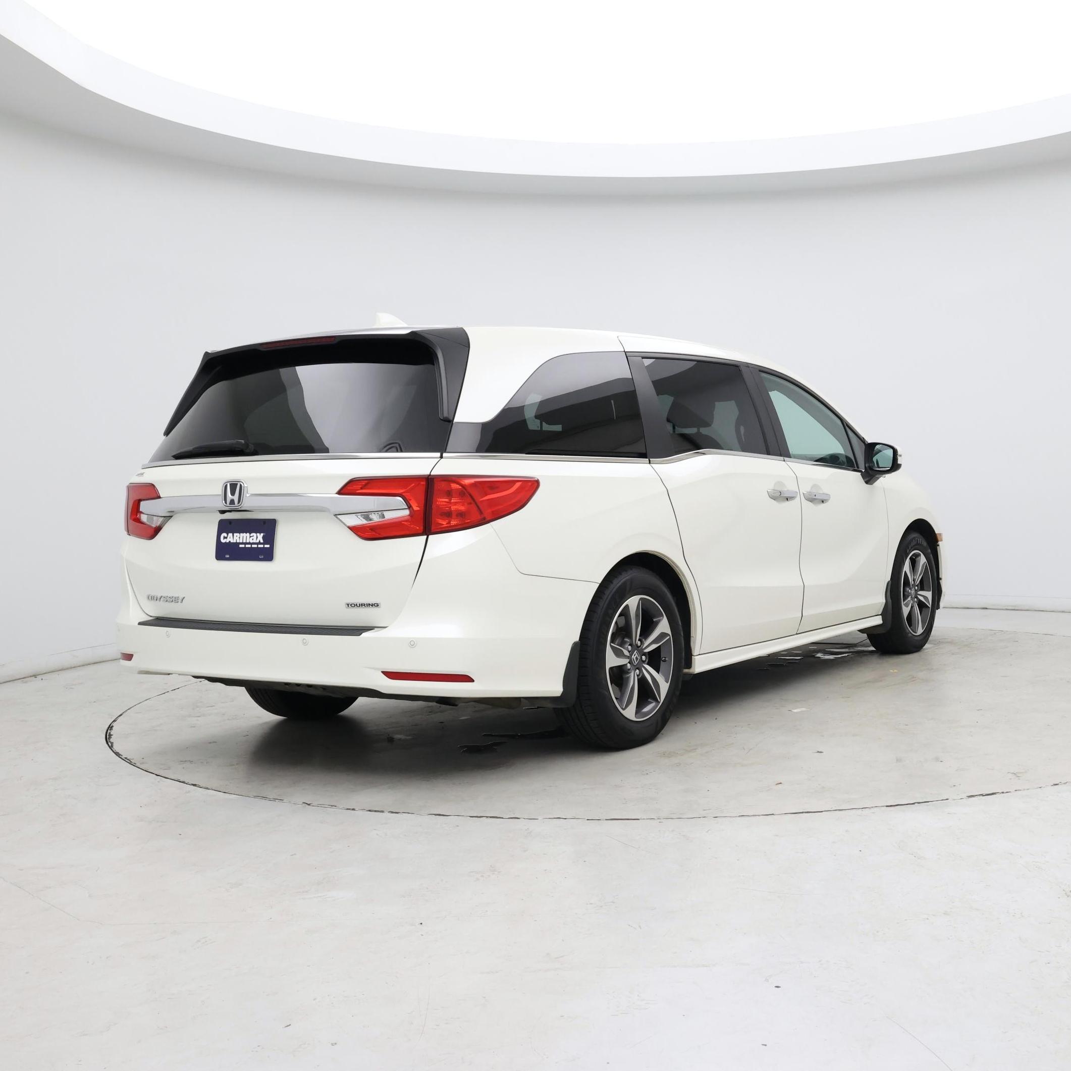 Thumbnail: 2018 Honda Odyssey - 8