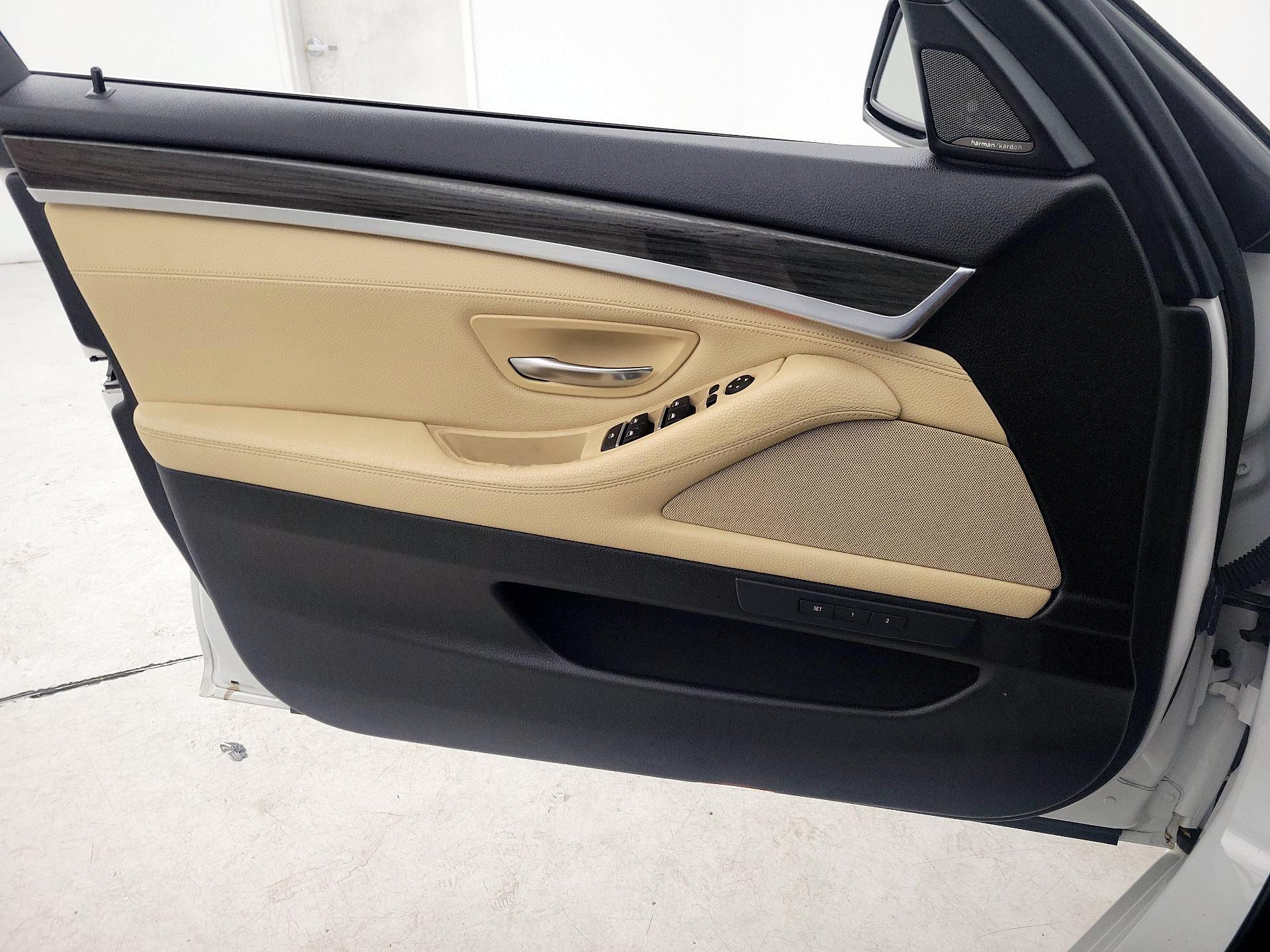 Thumbnail: 2016 BMW 5 Series - 12
