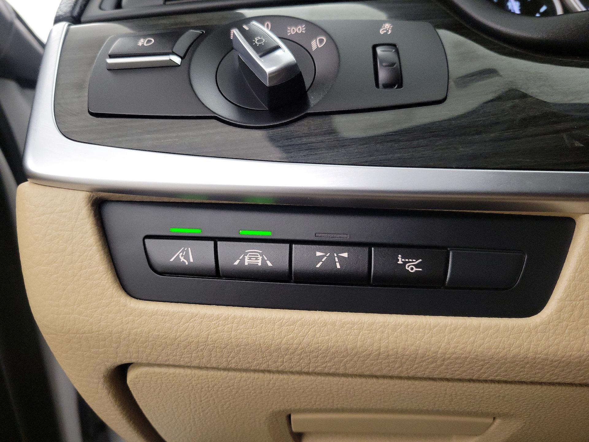 Thumbnail: 2016 BMW 5 Series - 13