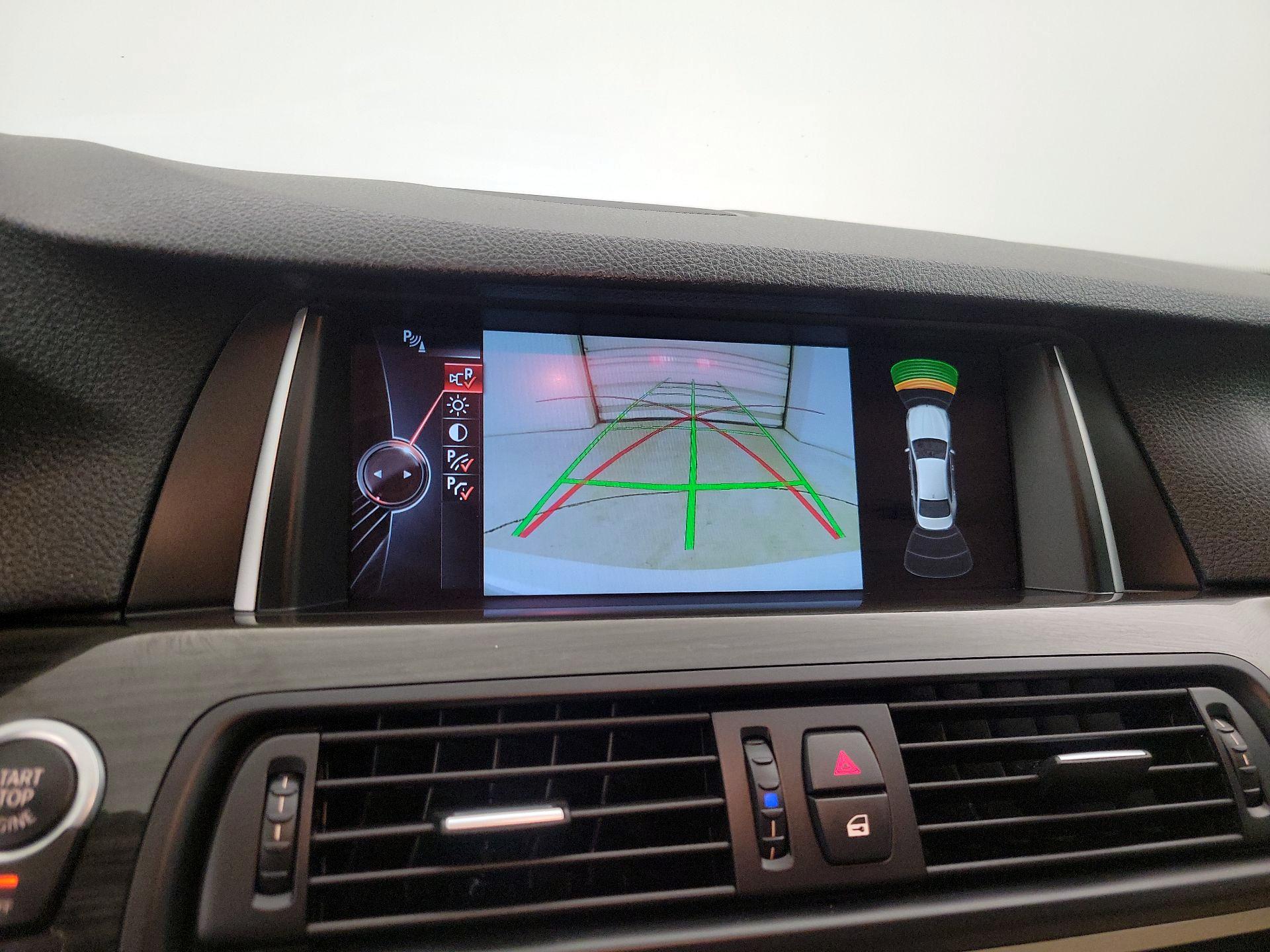 Thumbnail: 2016 BMW 5 Series - 14