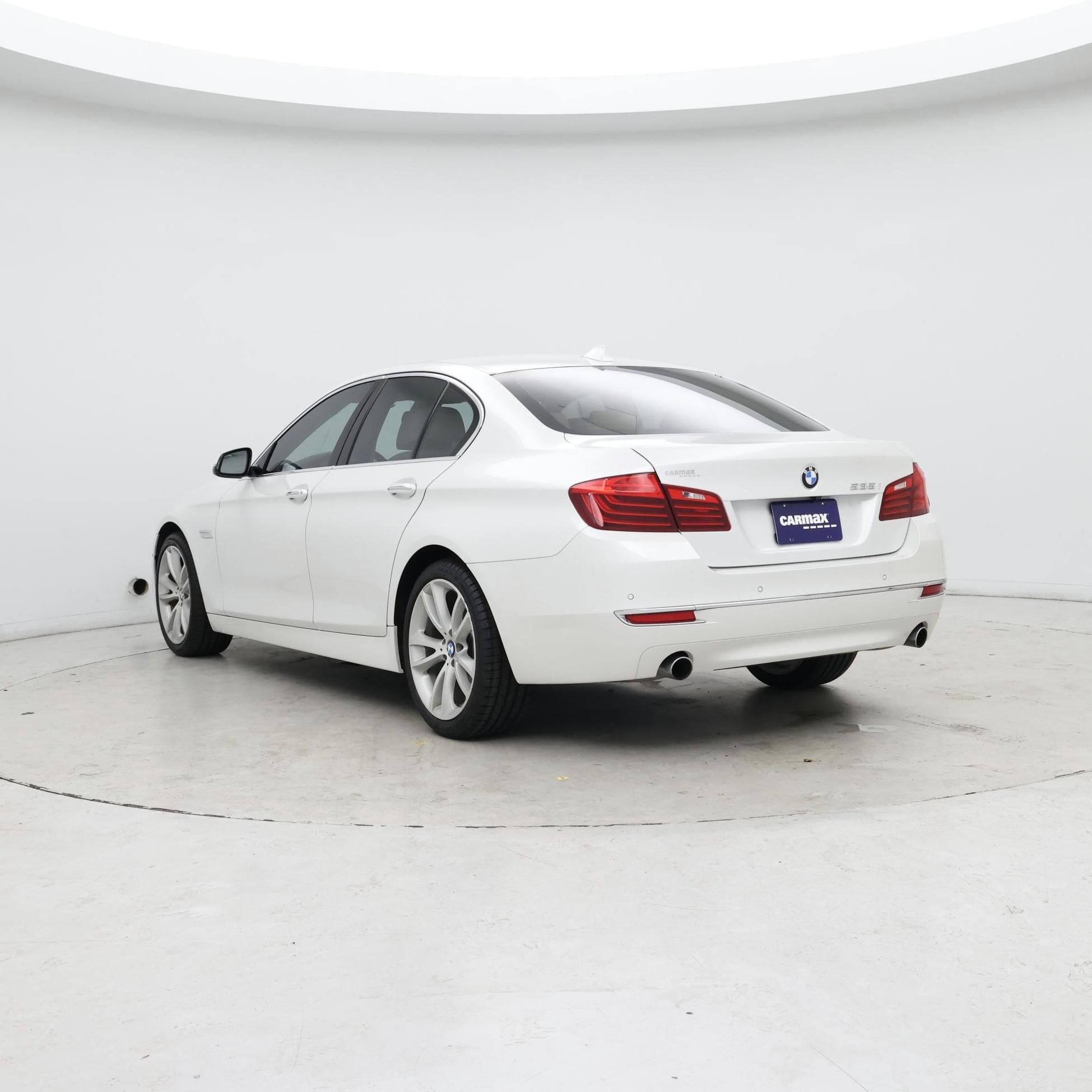 Thumbnail: 2016 BMW 5 Series - 2