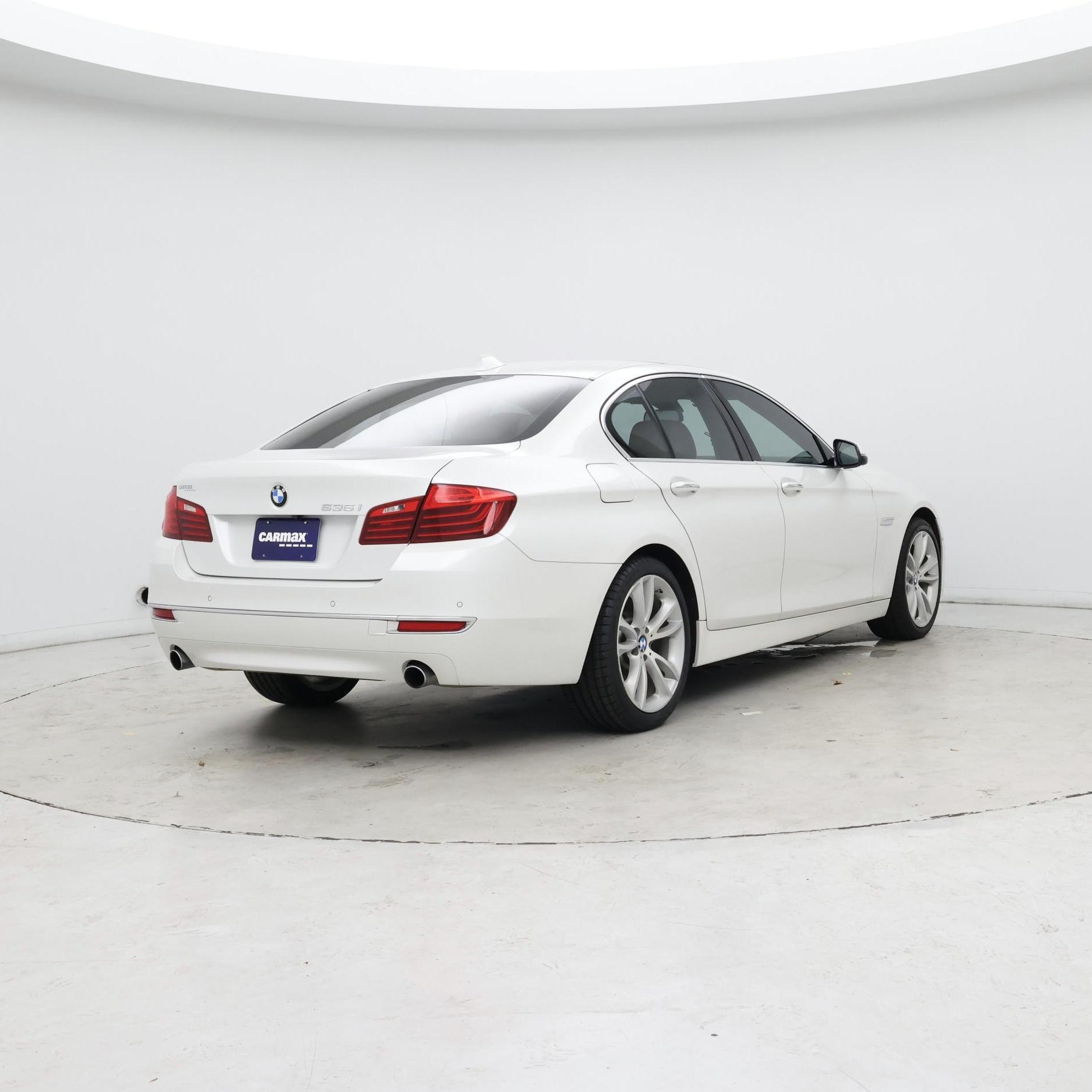 Thumbnail: 2016 BMW 5 Series - 8