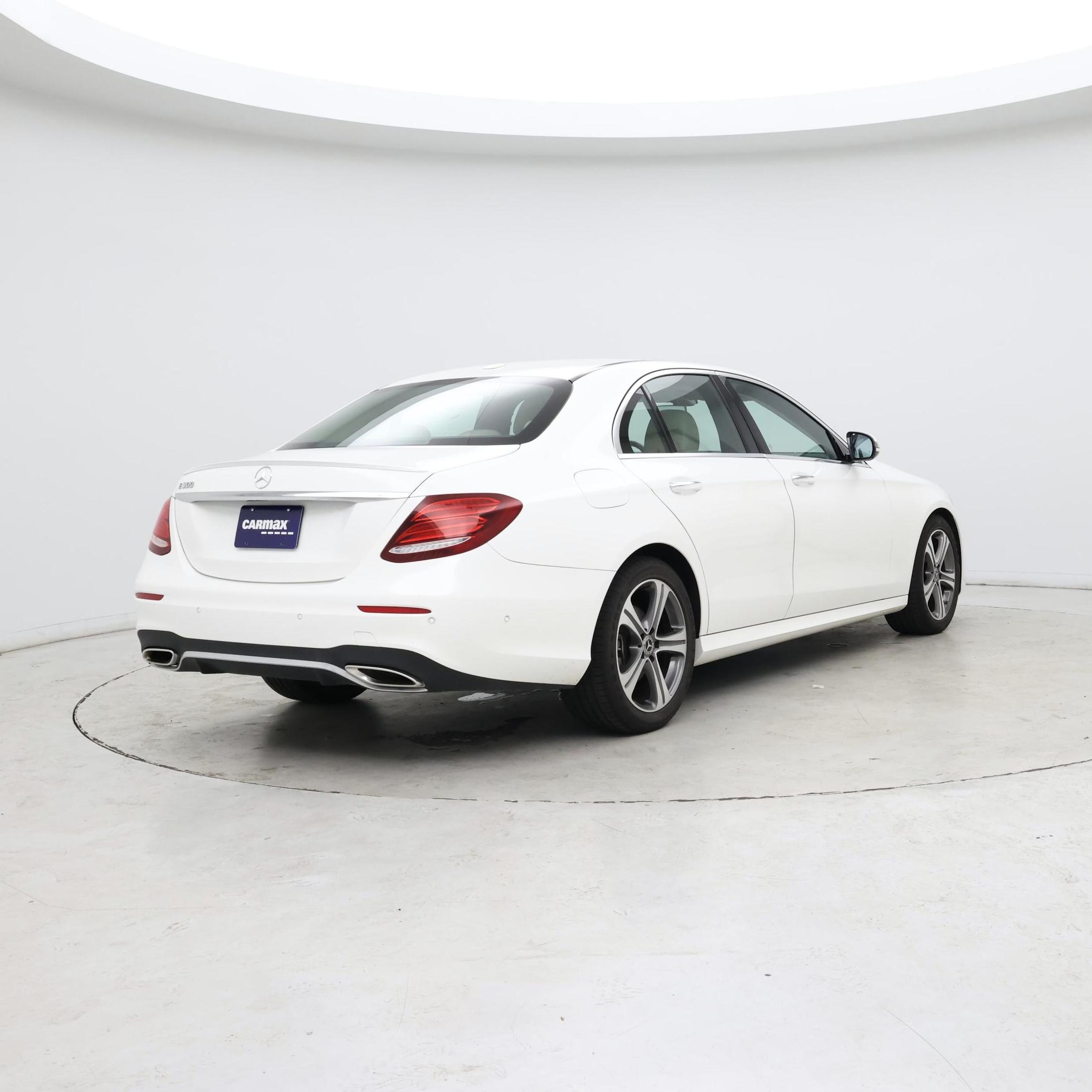 Thumbnail: 2018 Mercedes-Benz E-Class - 8