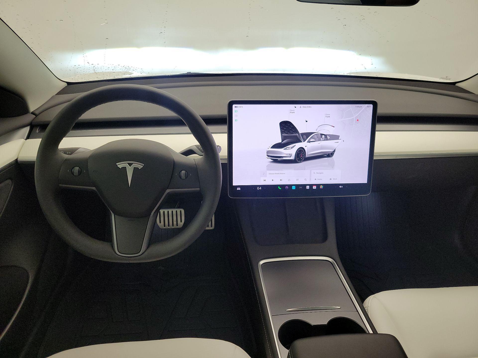 Thumbnail: 2022 Tesla Model 3 - 9
