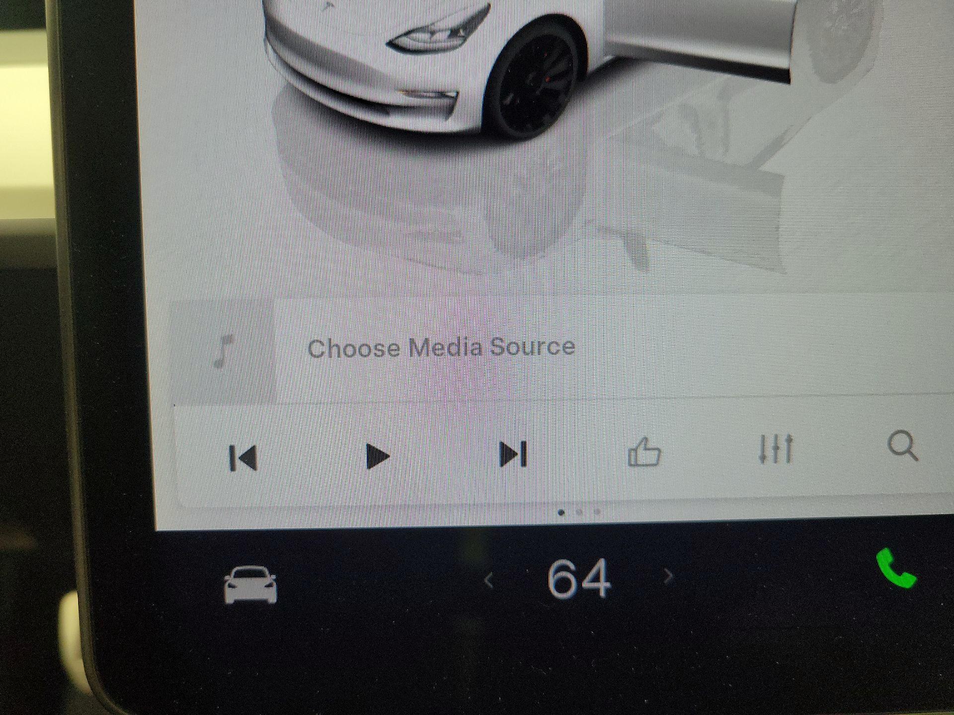 Thumbnail: 2022 Tesla Model 3 - 14