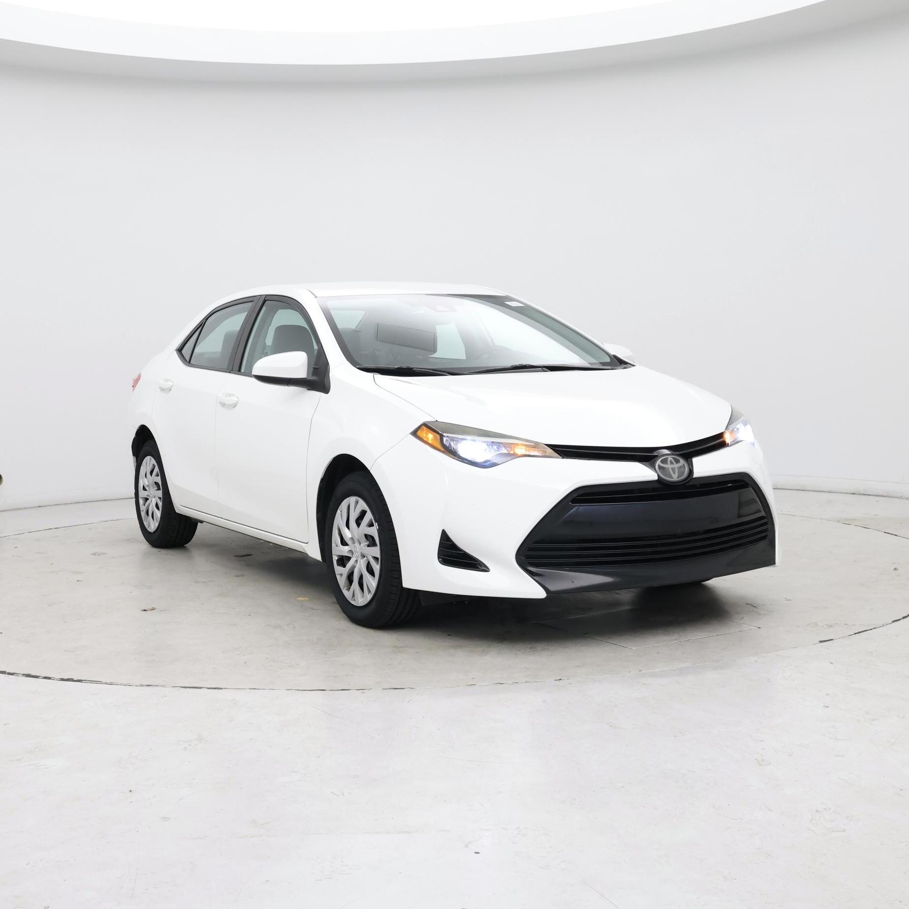 Thumbnail: 2018 Toyota Corolla - 1
