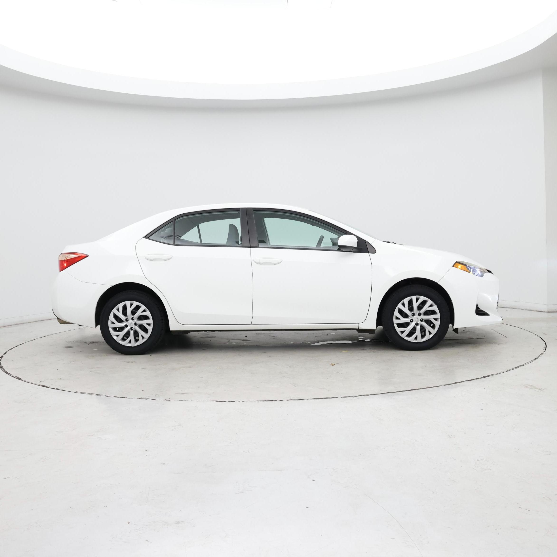 Thumbnail: 2018 Toyota Corolla - 7