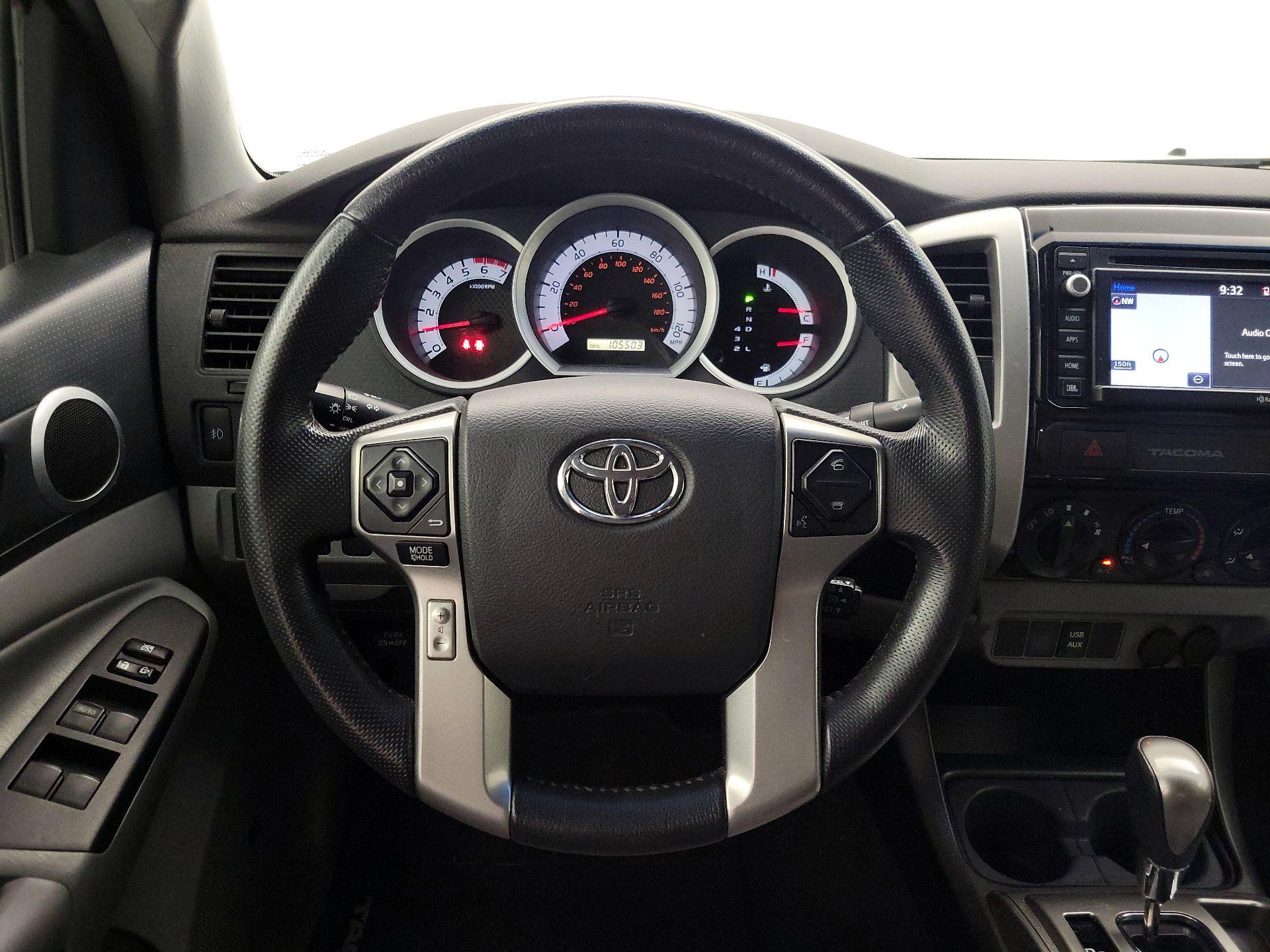Thumbnail: 2015 Toyota Tacoma - 10