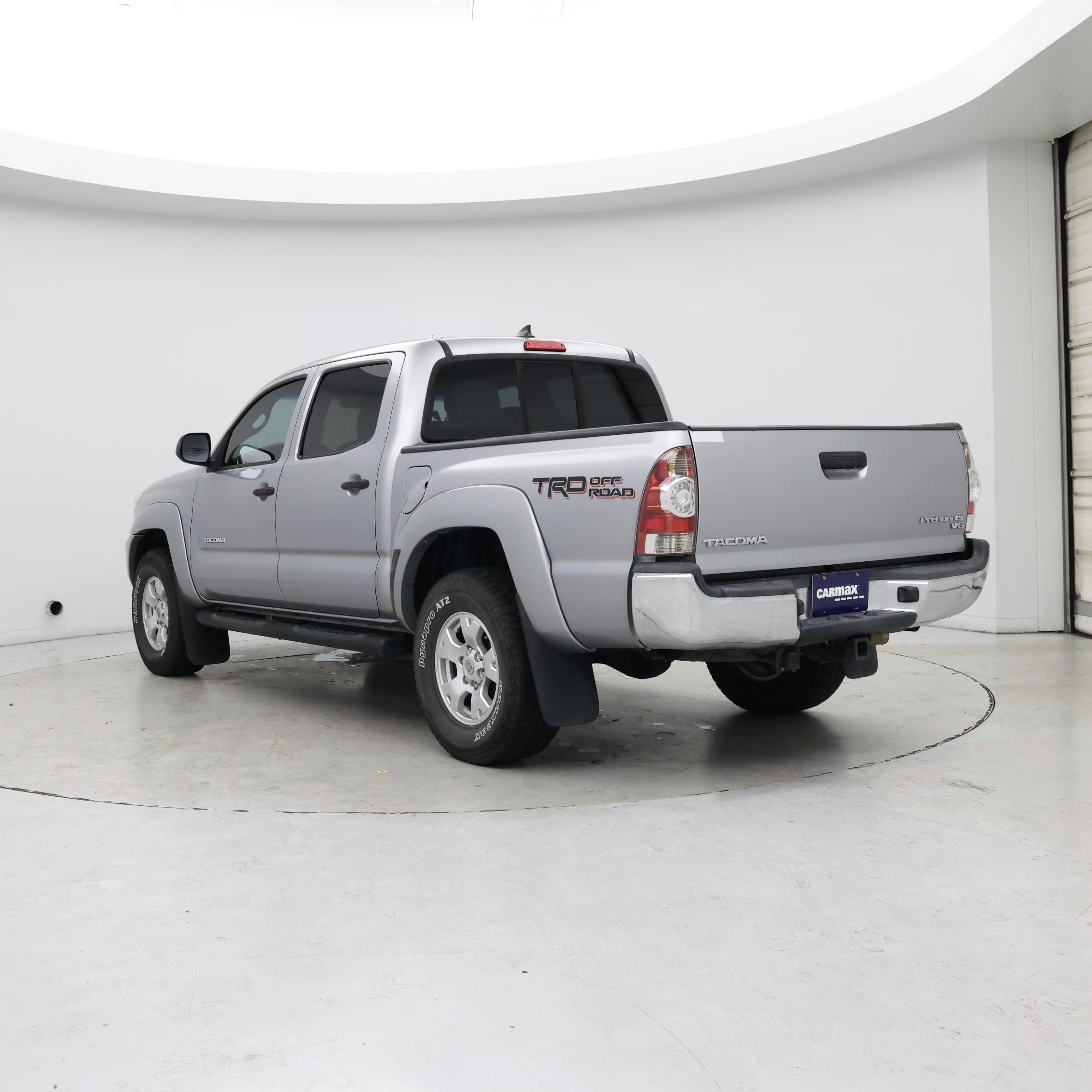 Thumbnail: 2015 Toyota Tacoma - 2