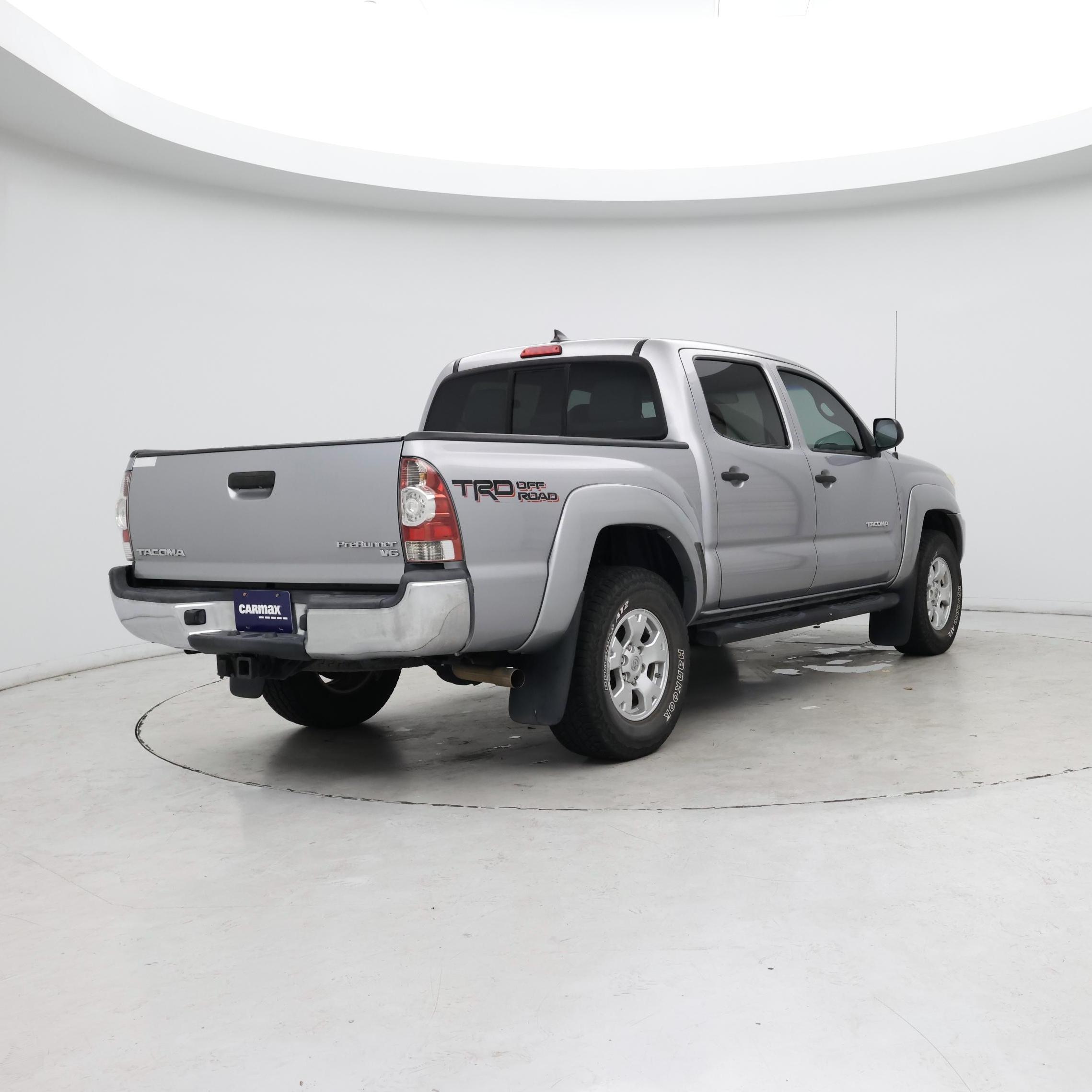 Thumbnail: 2015 Toyota Tacoma - 8