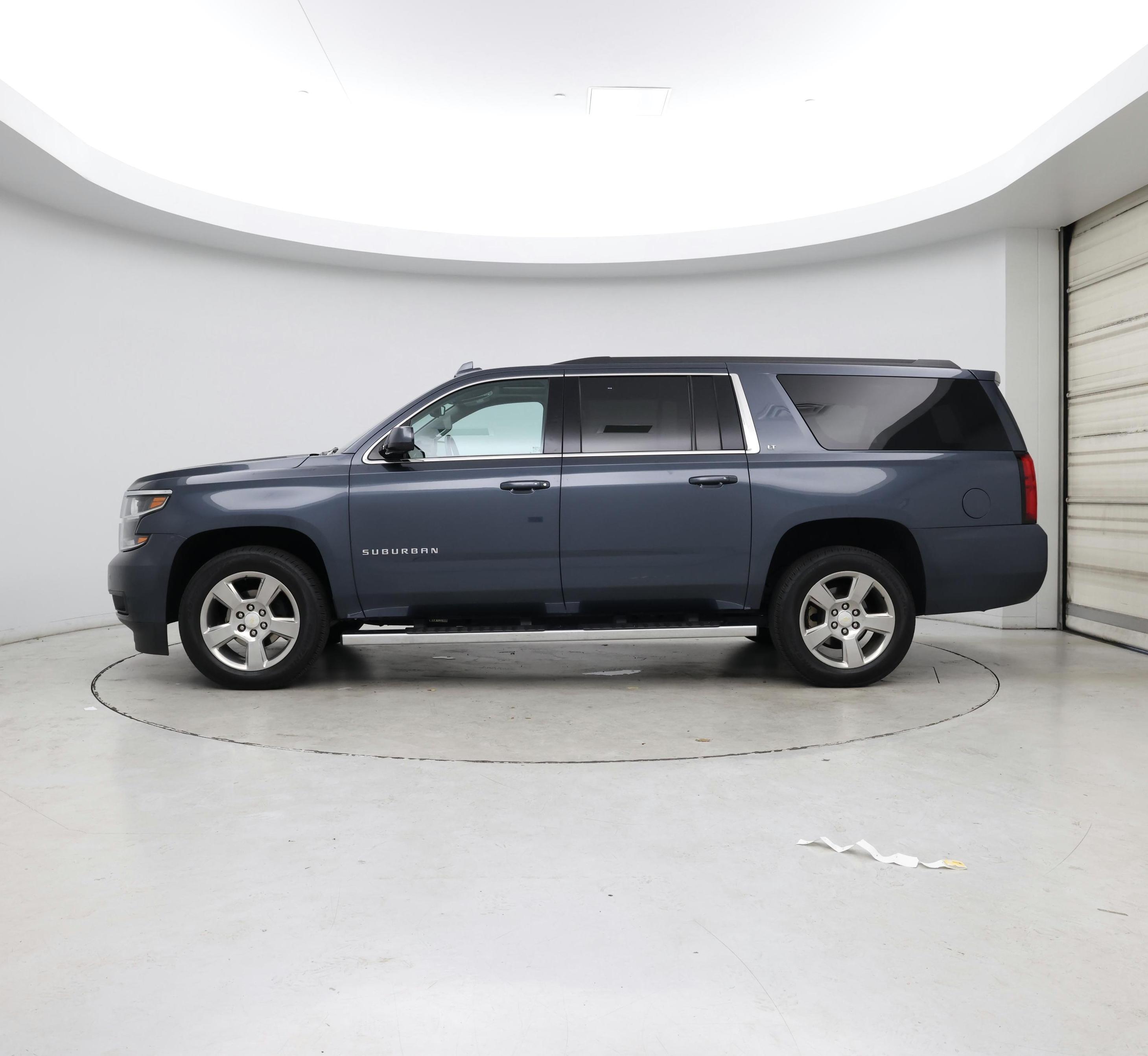 Thumbnail: 2020 Chevrolet Suburban - 3