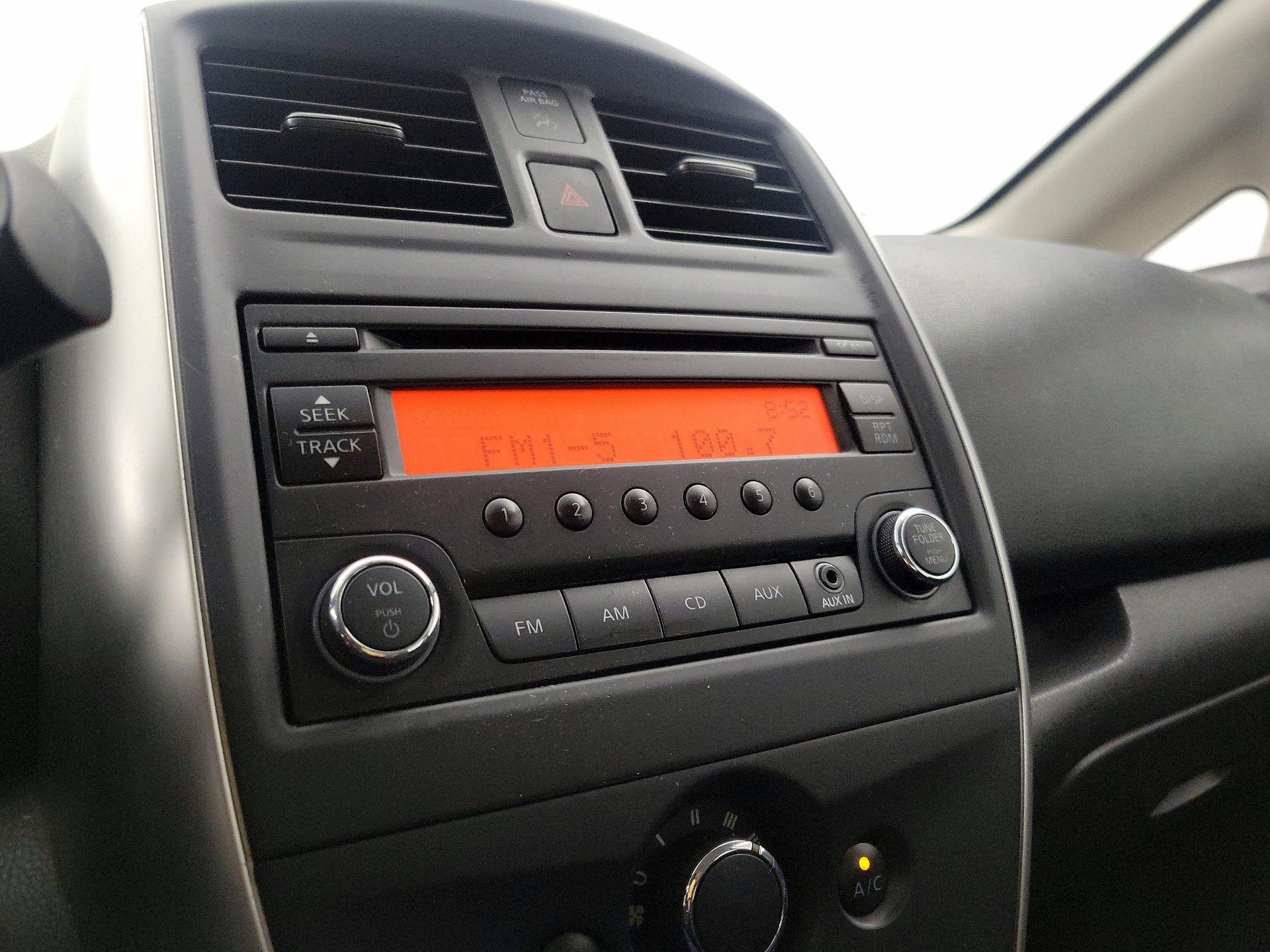 Thumbnail: 2015 Nissan Versa Note - 14