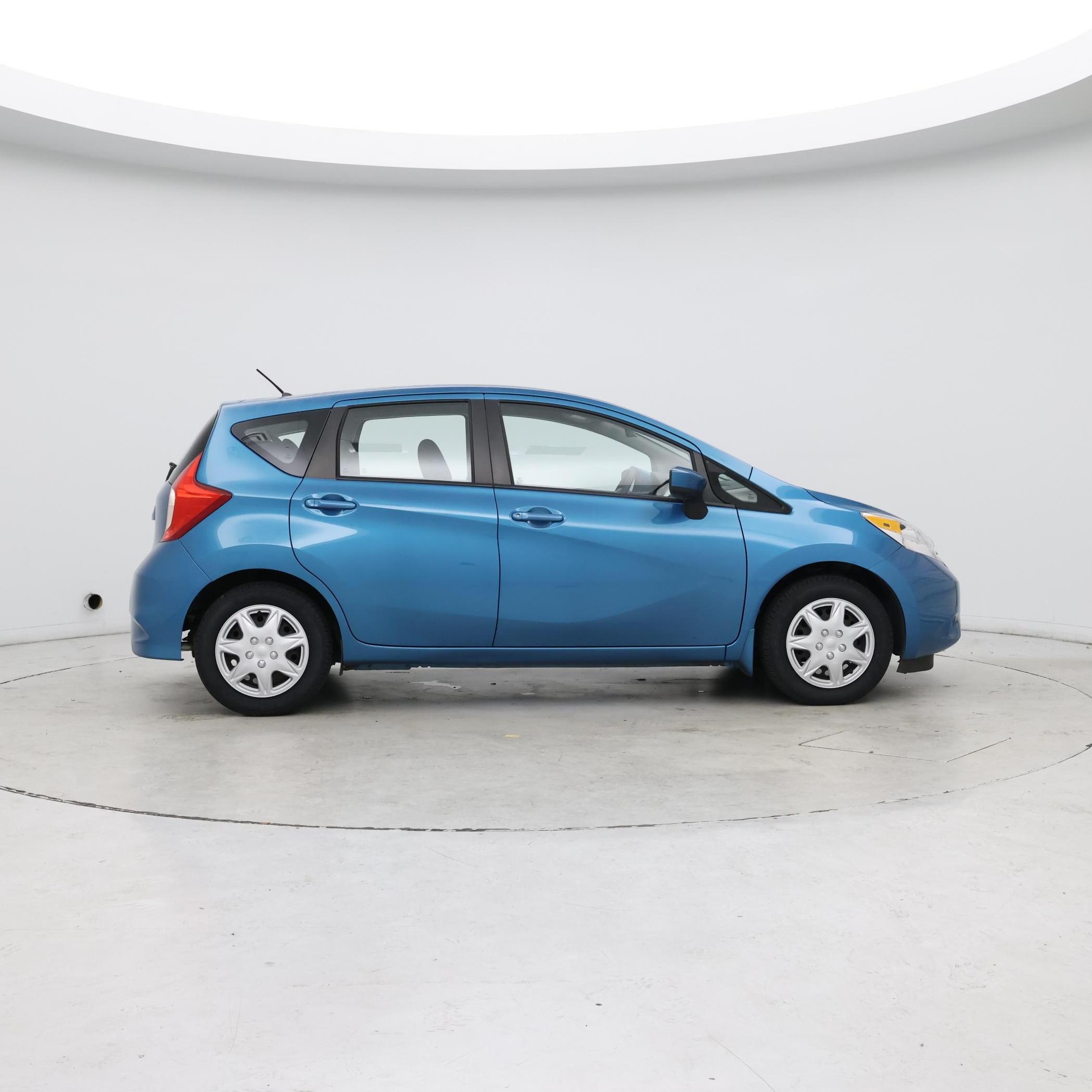 Thumbnail: 2015 Nissan Versa Note - 7