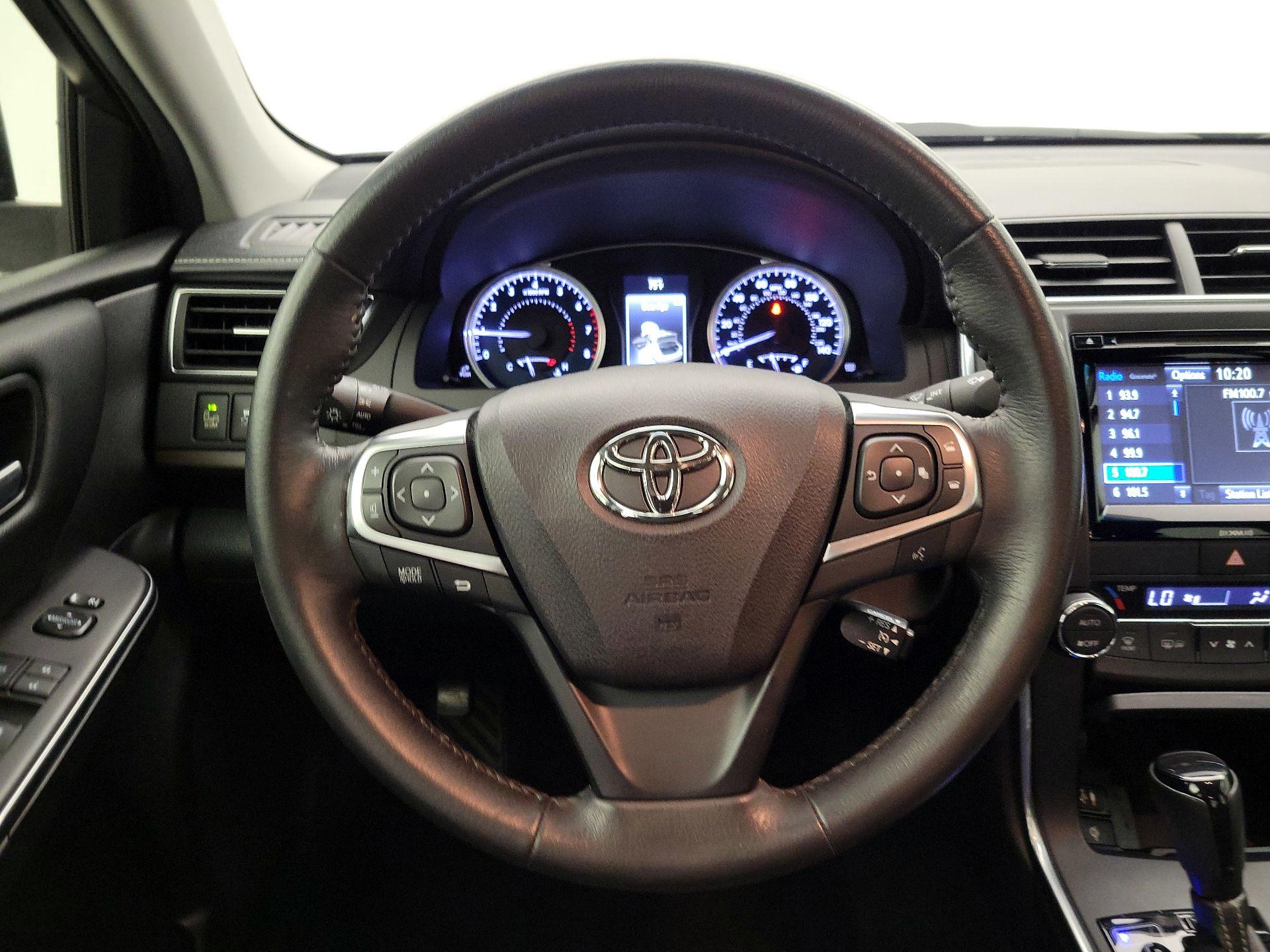 Thumbnail: 2017 Toyota Camry - 10