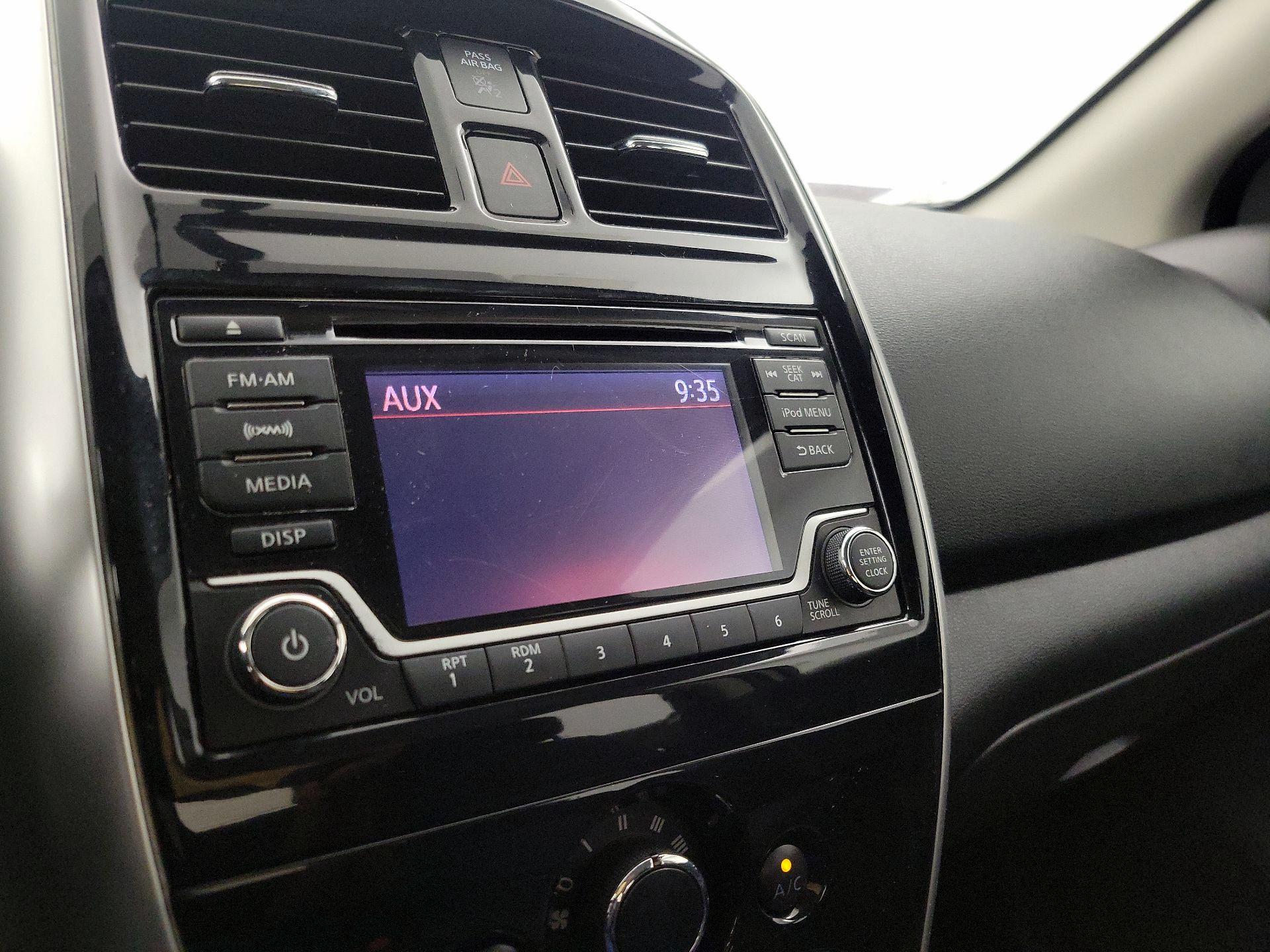 Thumbnail: 2018 Nissan Versa - 15