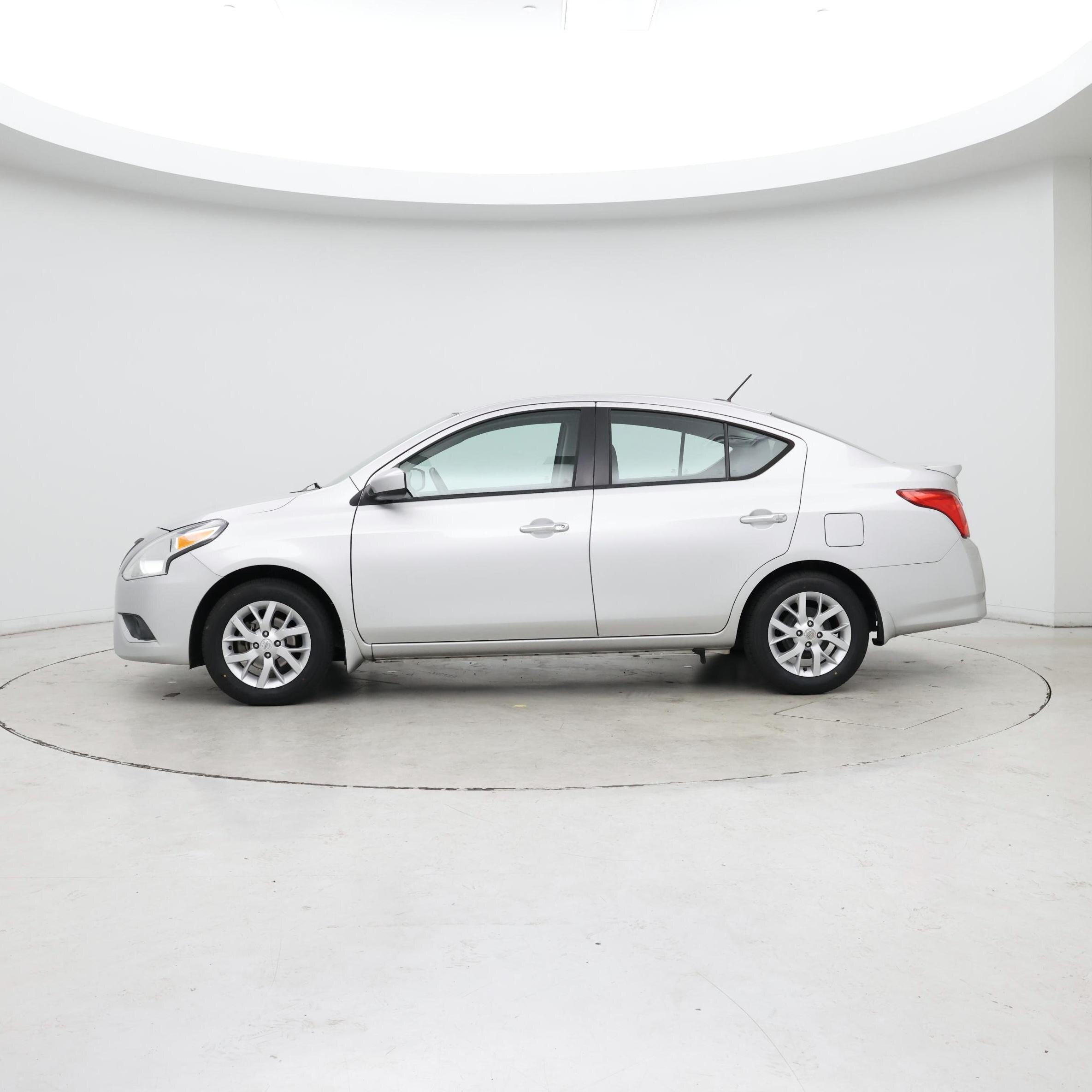Thumbnail: 2018 Nissan Versa - 3