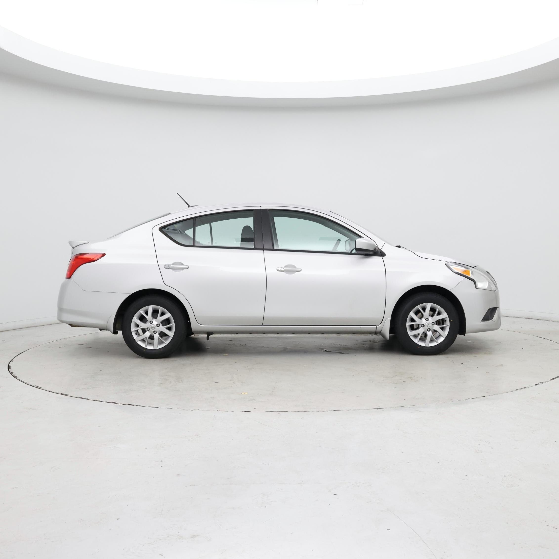 Thumbnail: 2018 Nissan Versa - 7