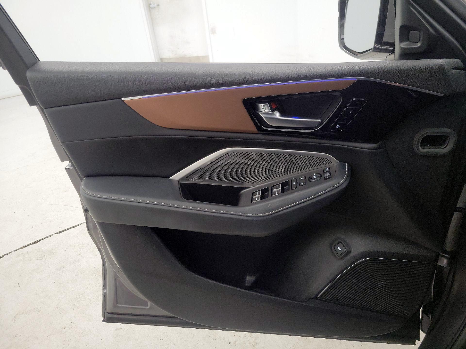 Thumbnail: 2022 Acura MDX - 12