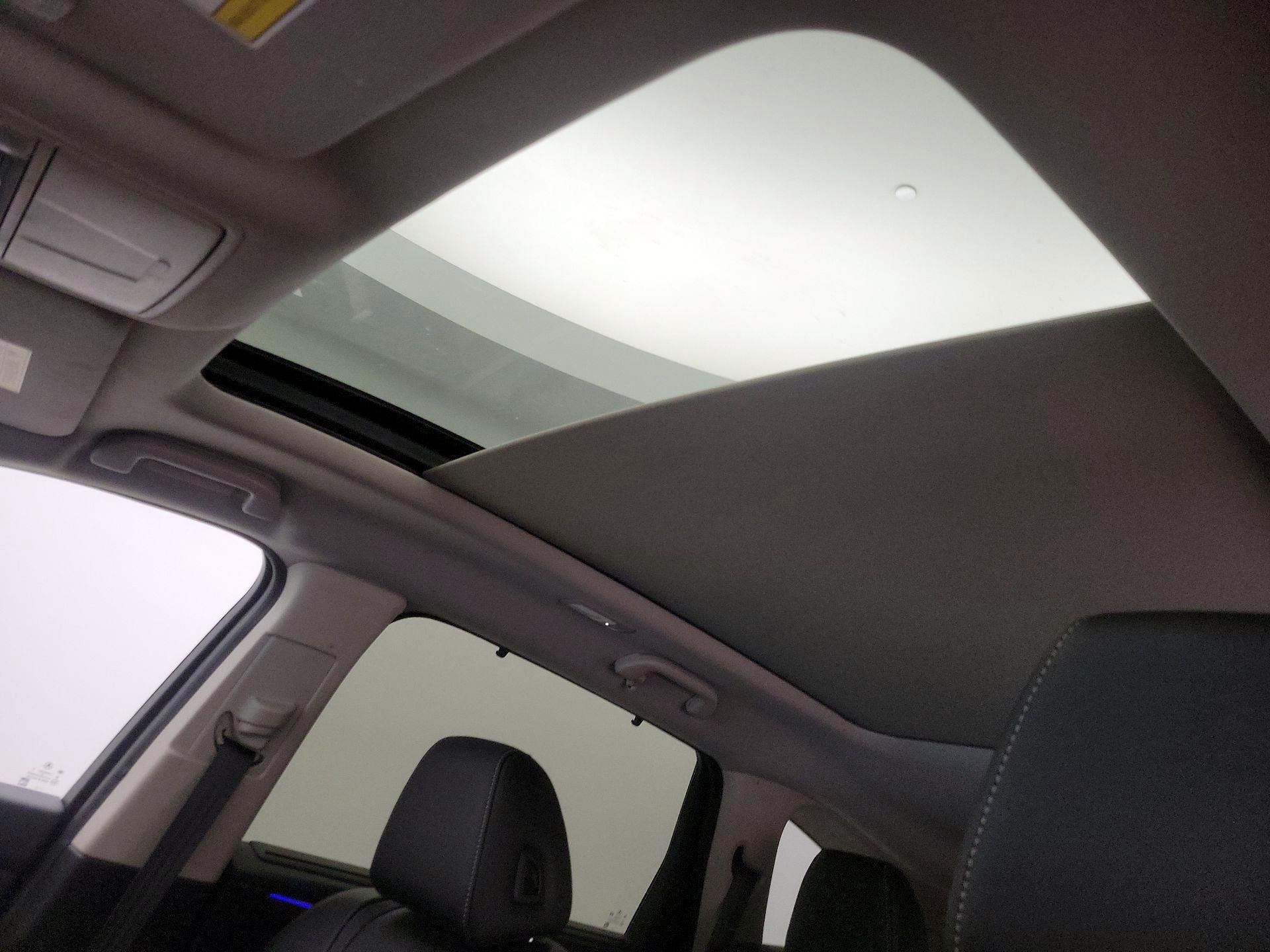 Thumbnail: 2022 Acura MDX - 19