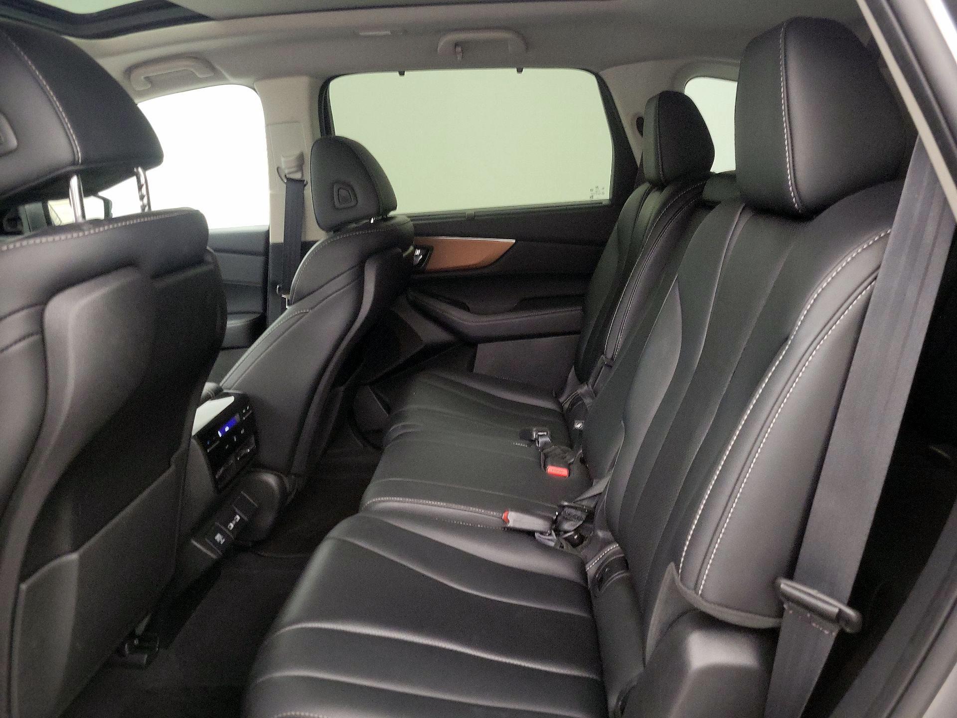 Thumbnail: 2022 Acura MDX - 20