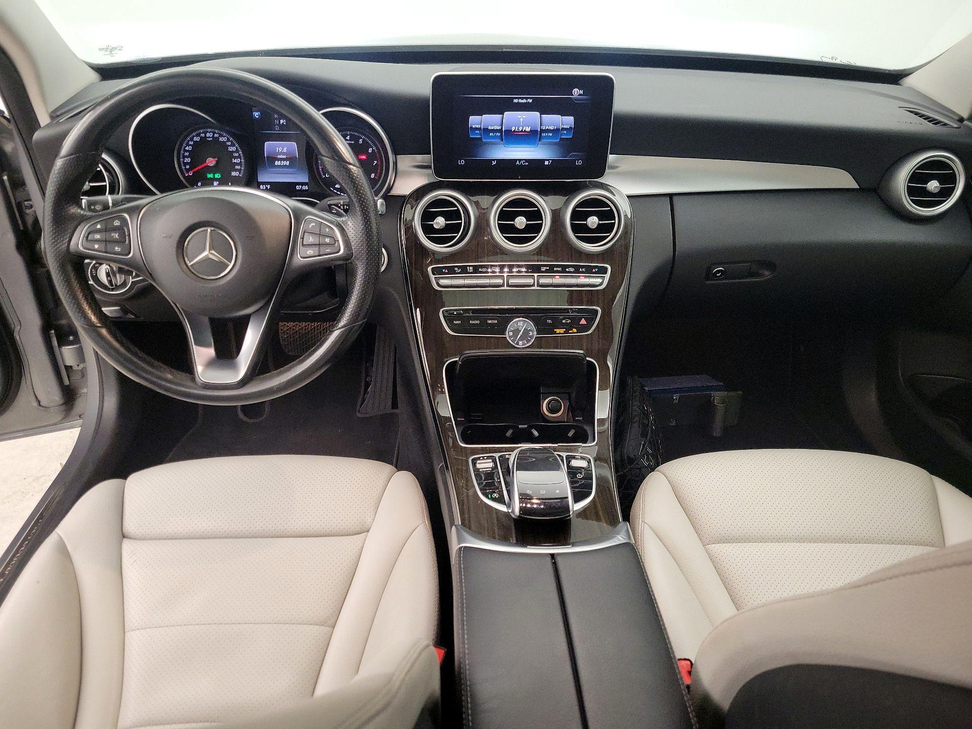 Thumbnail: 2016 Mercedes-Benz C-Class - 9
