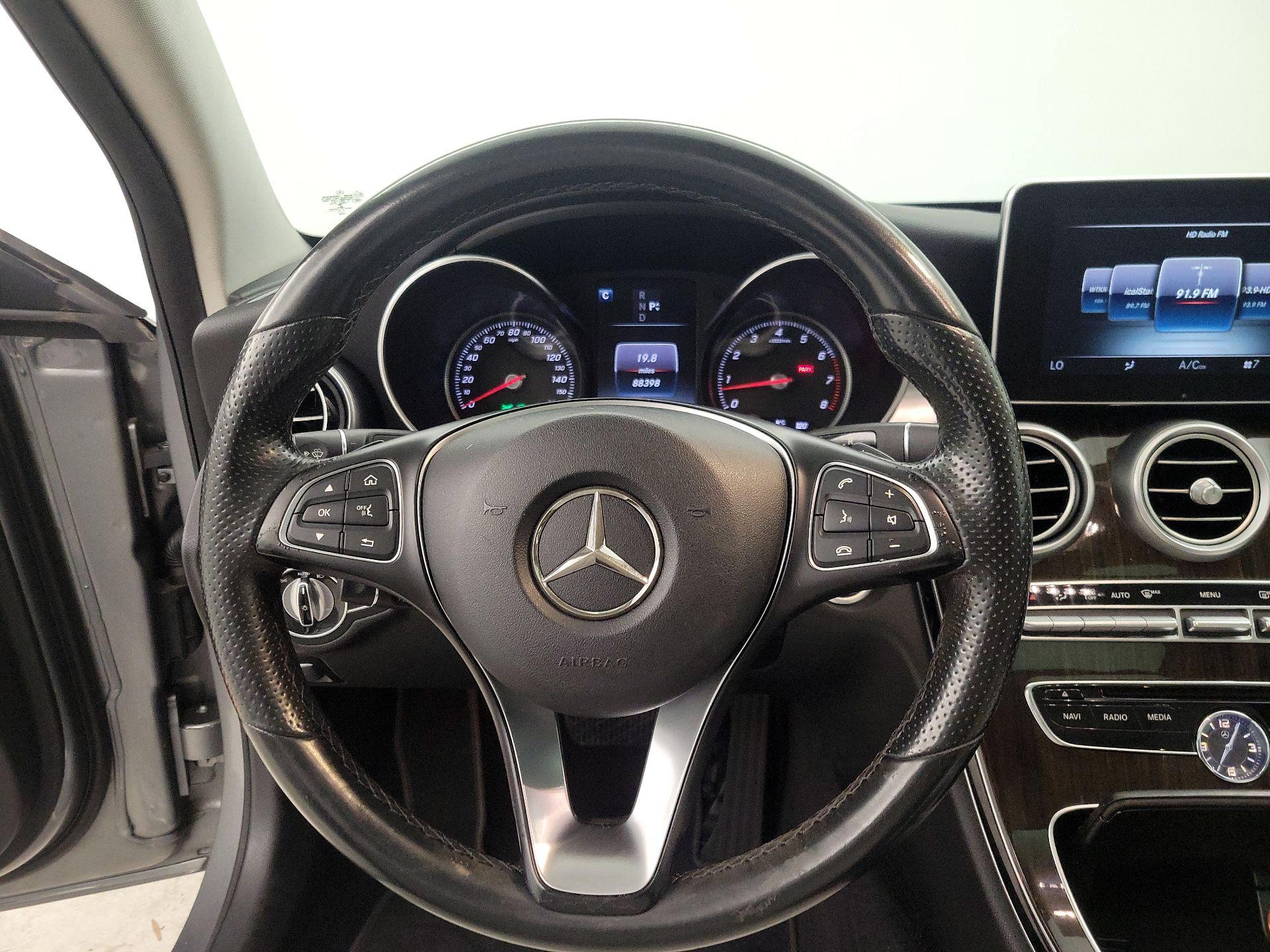 Thumbnail: 2016 Mercedes-Benz C-Class - 10